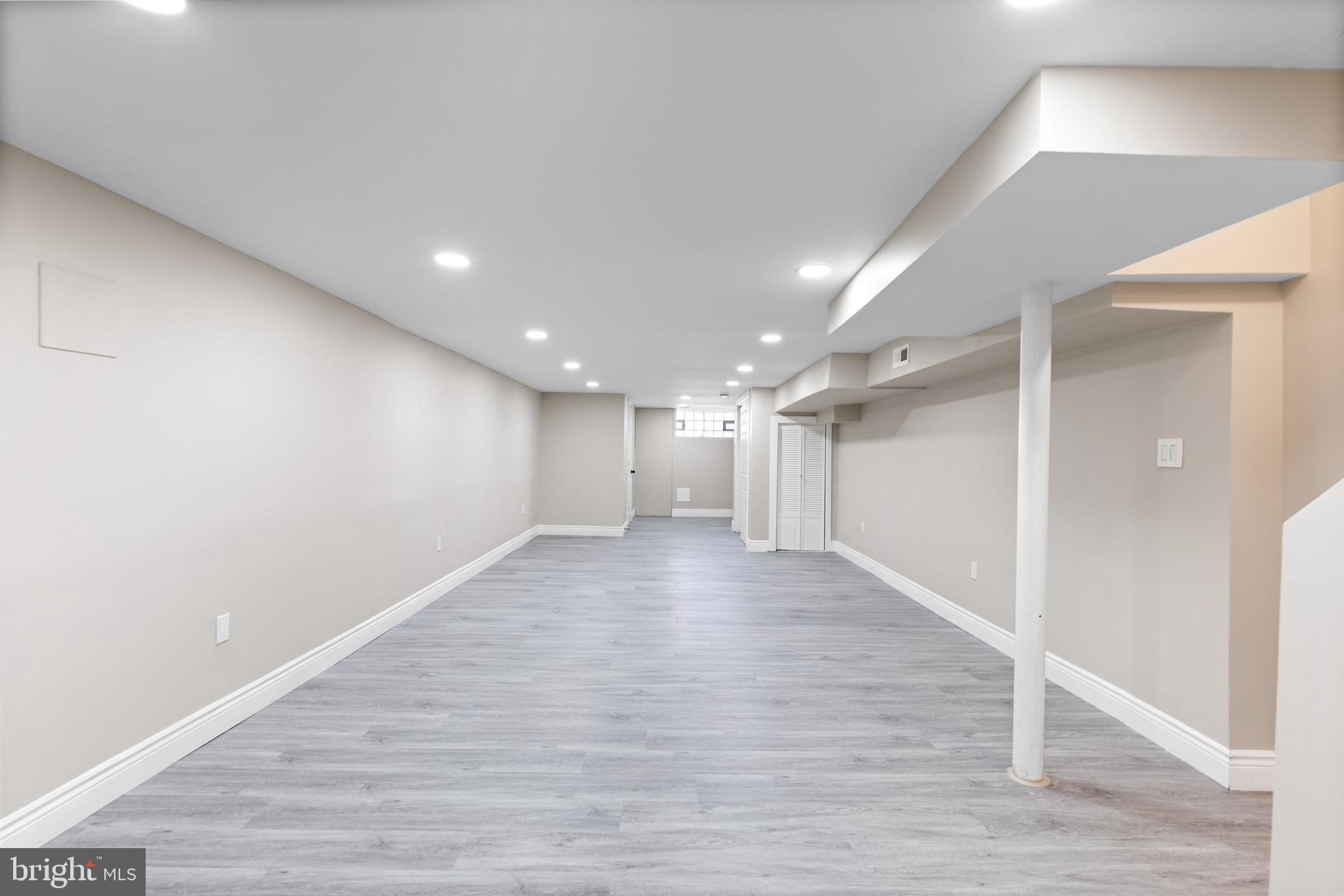 WEST OAK LANE - Residential