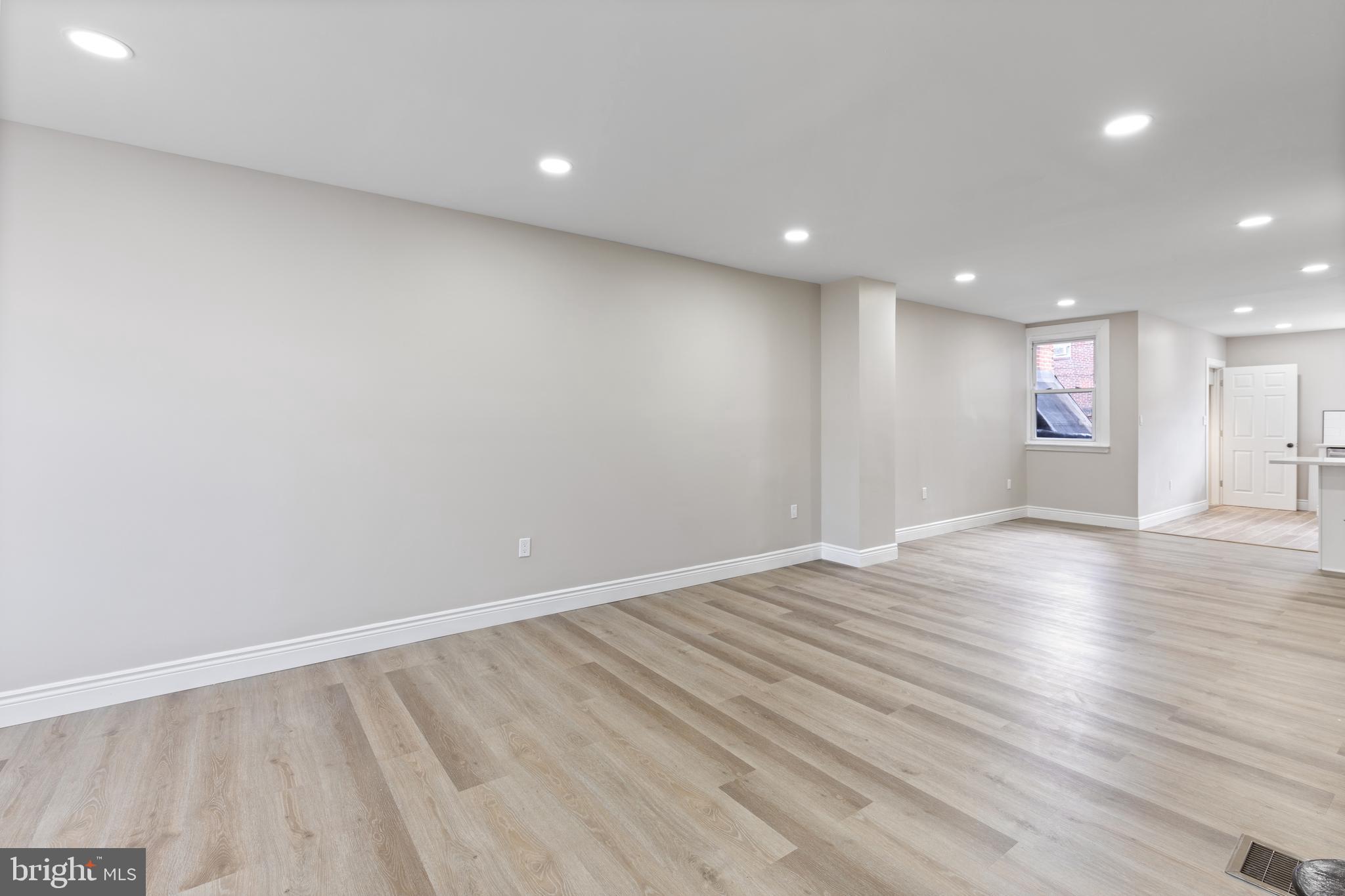 WEST OAK LANE - Residential