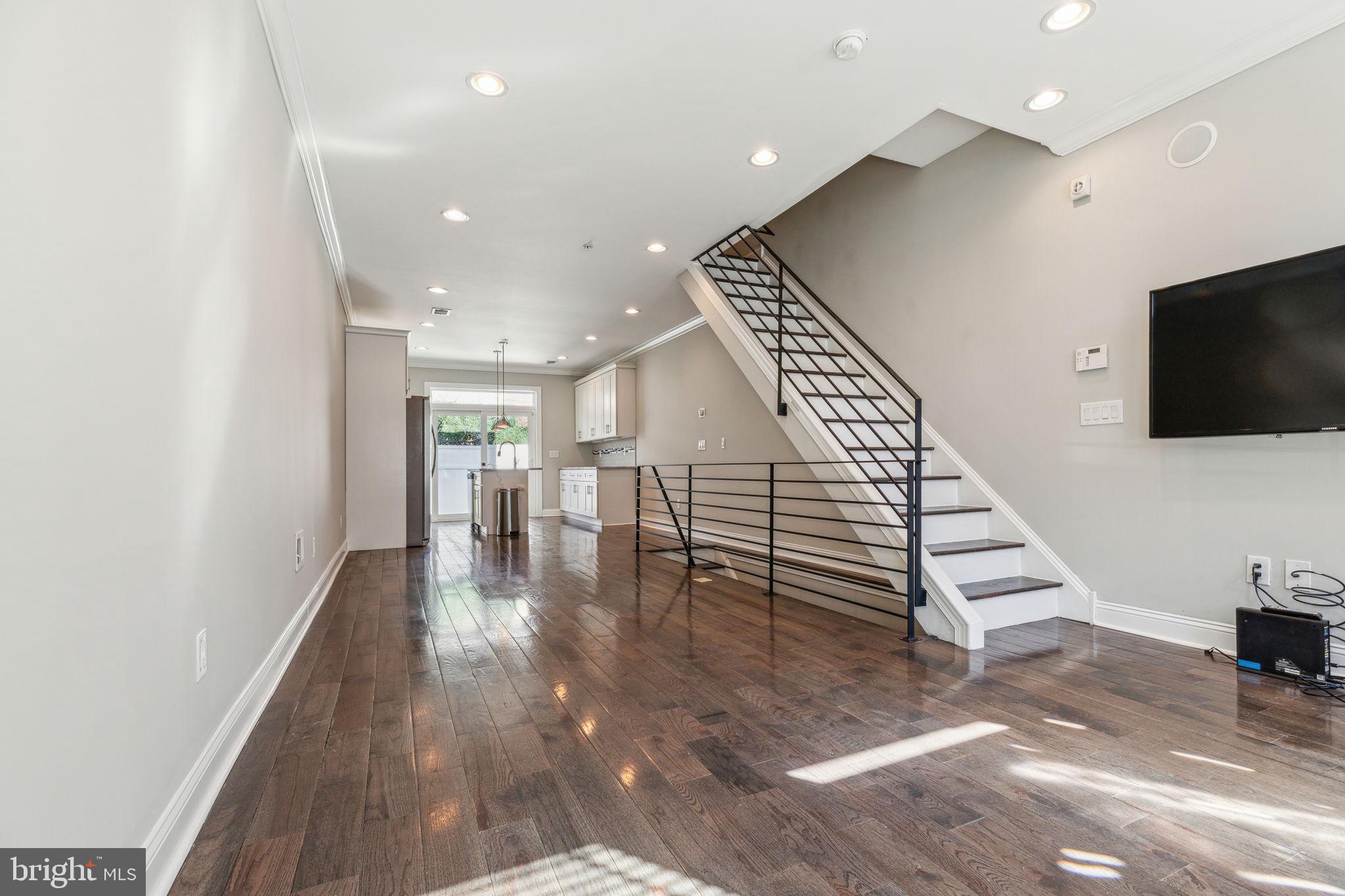OLDE KENSINGTON - Residential