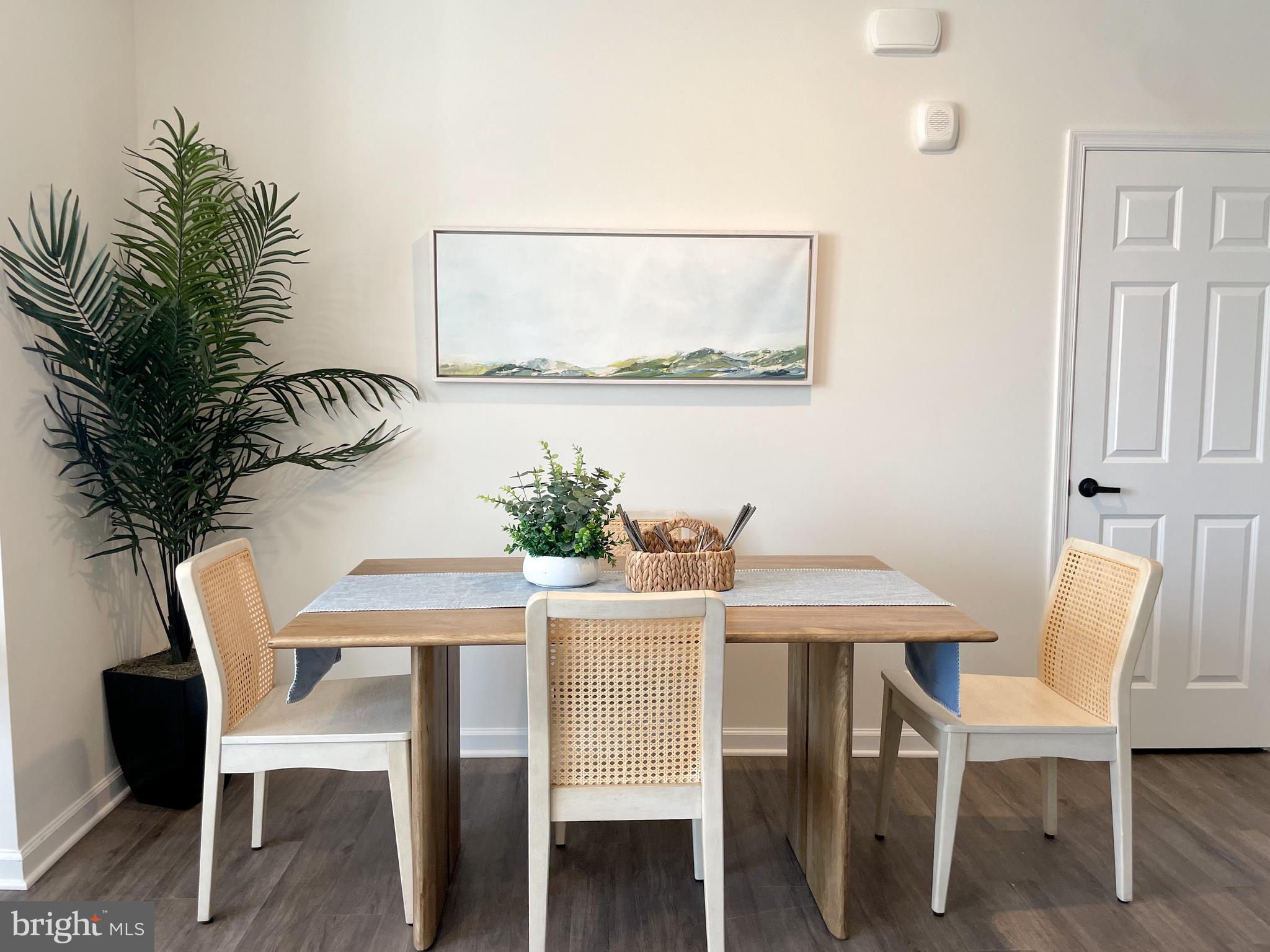 DUTCHMAN'S HARVEST - Residential