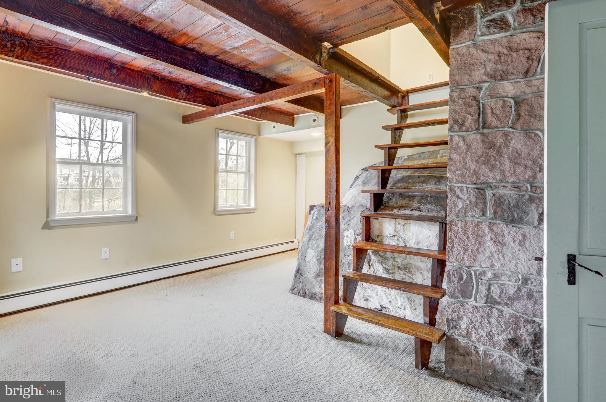 BRECKNOCK TOWNSHIP - Residential