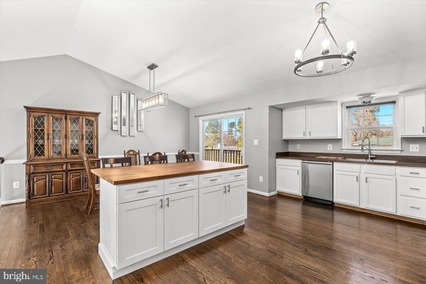STRATFORD PLACE - Residential