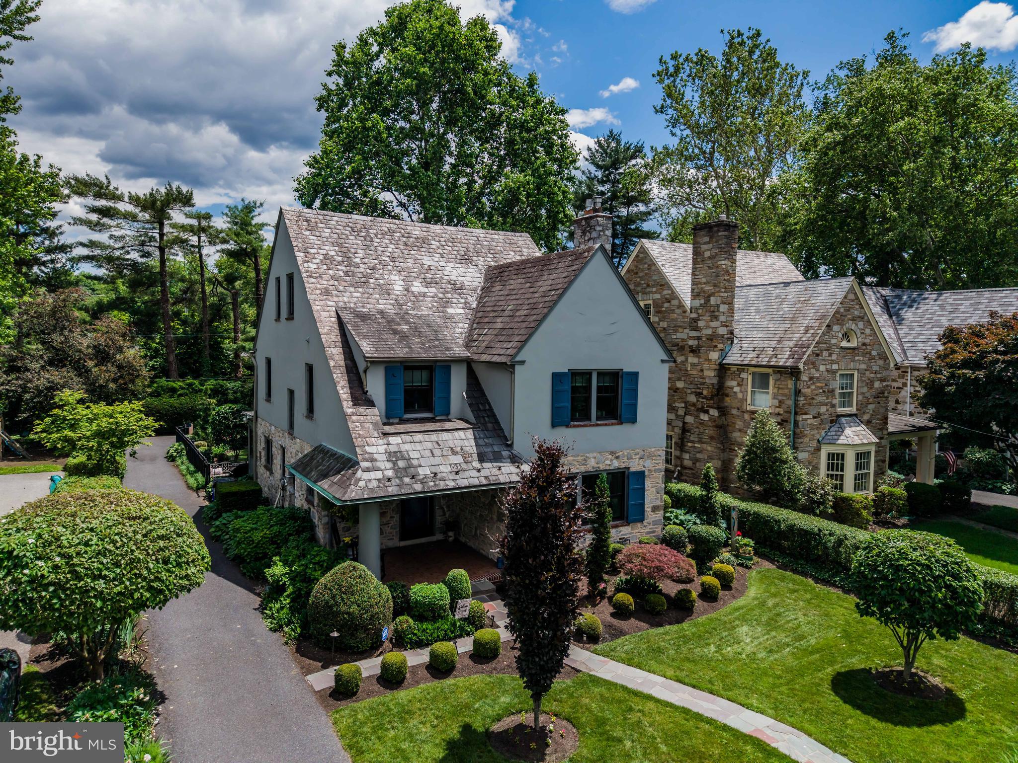 ACADEMY MANOR - Residential
