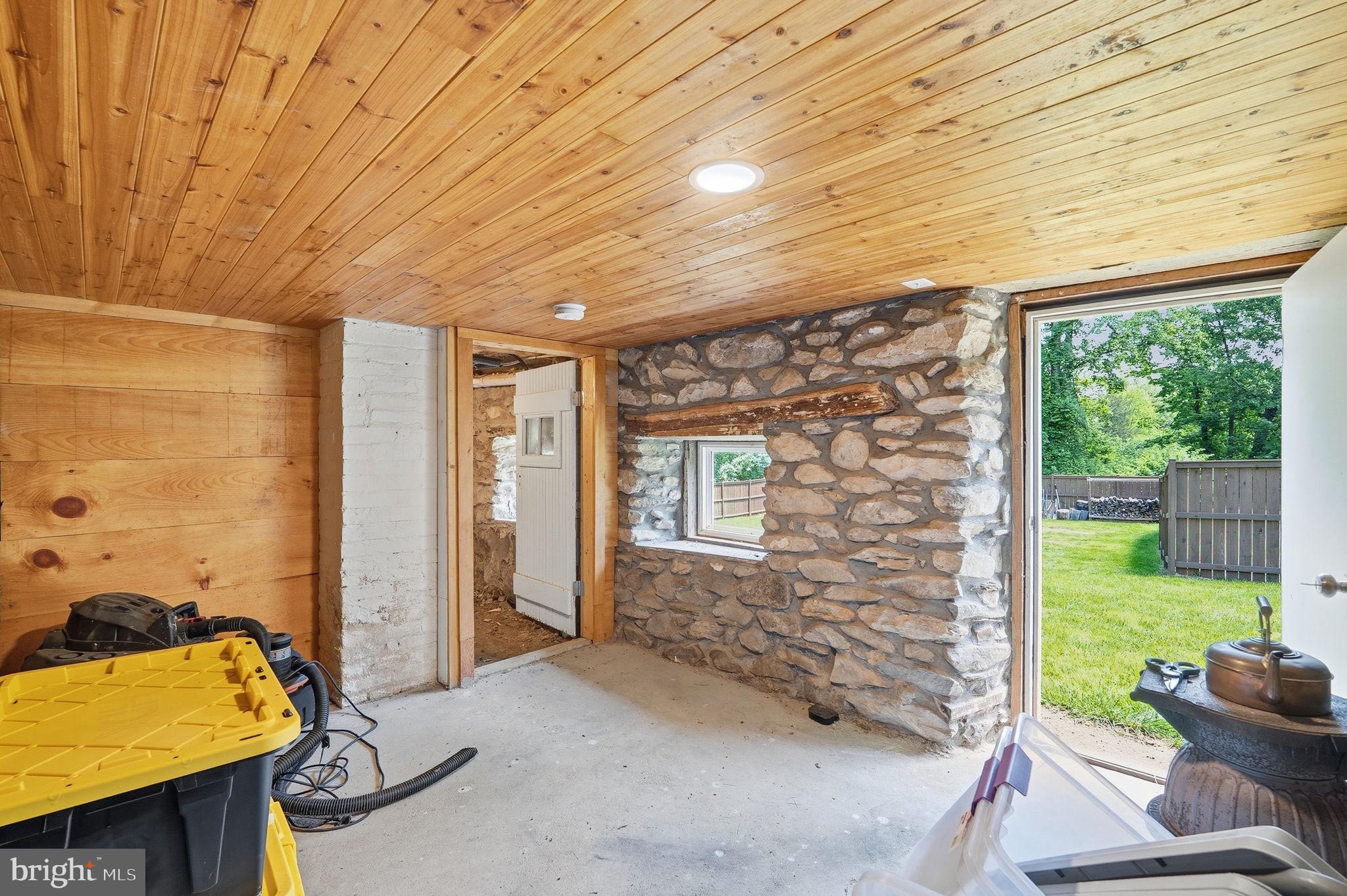 SHORT HILL - Residential