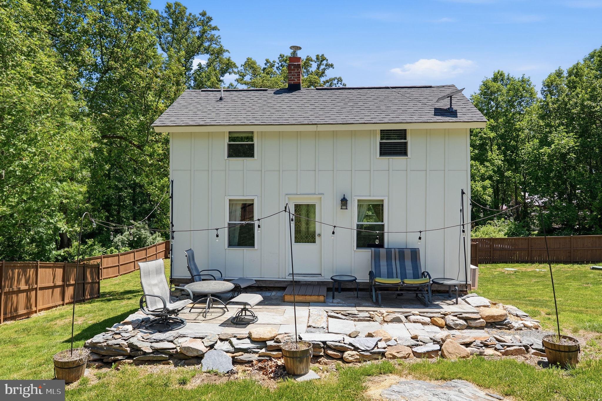 SHORT HILL - Residential