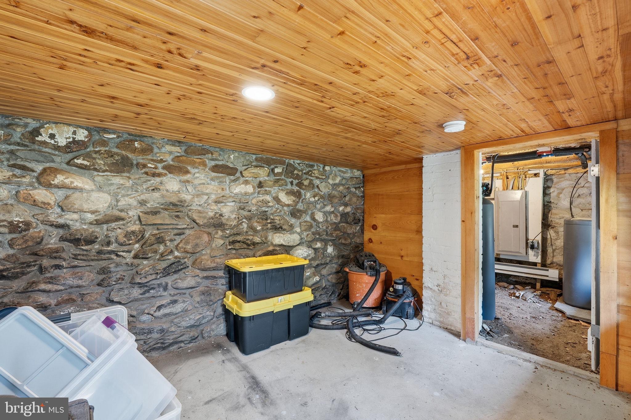 SHORT HILL - Residential