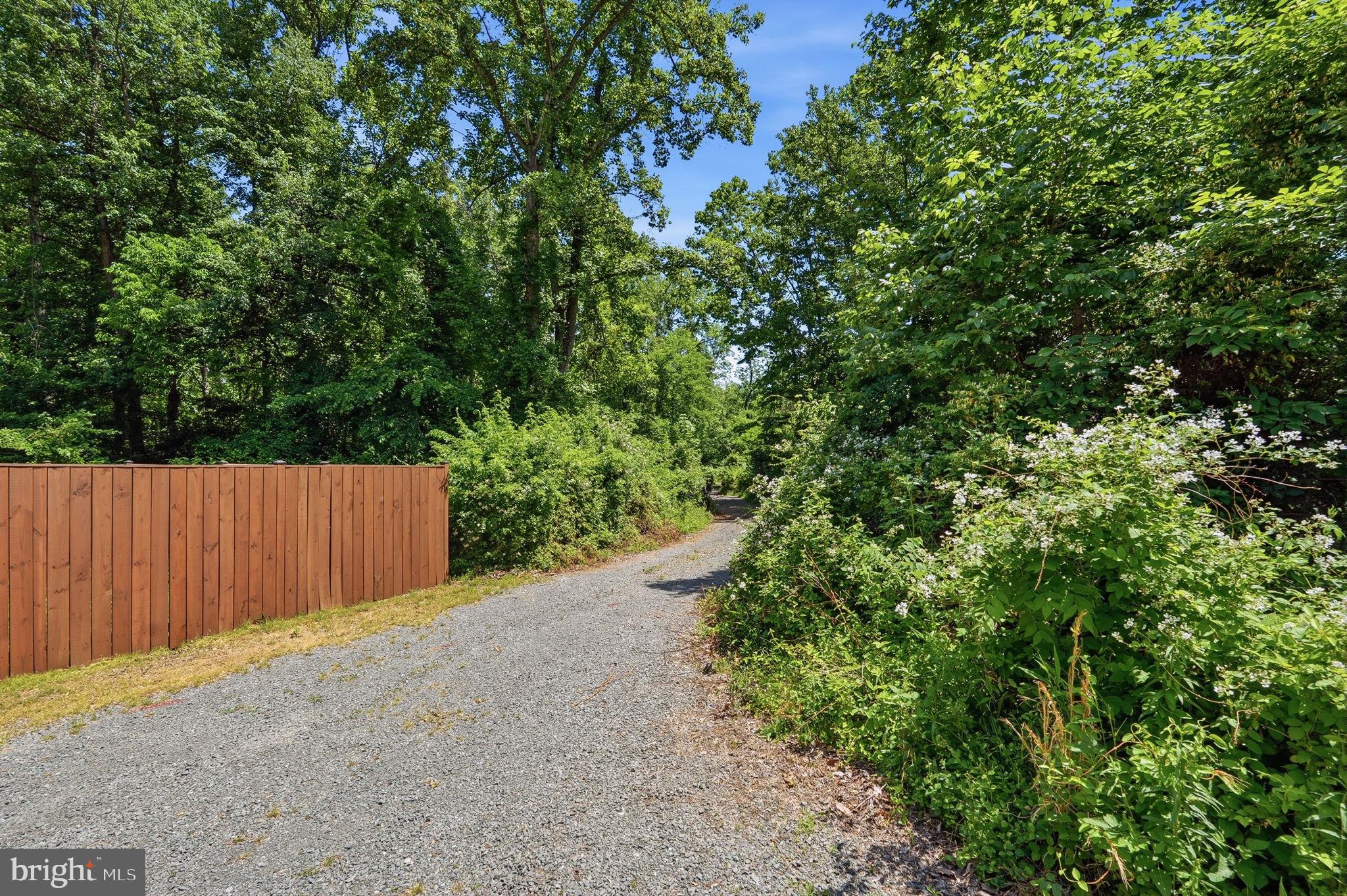 SHORT HILL - Residential