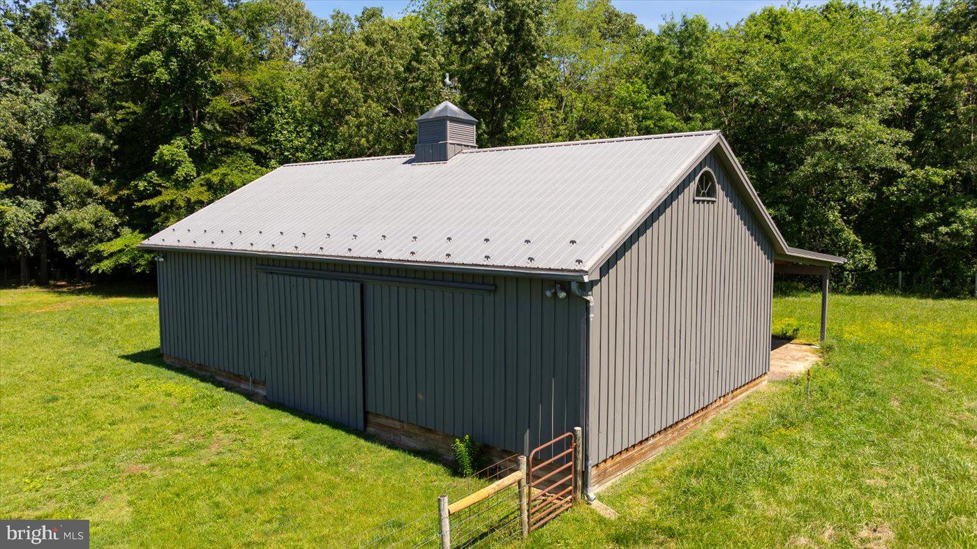 SEVEN SPRINGS FARM - Farm