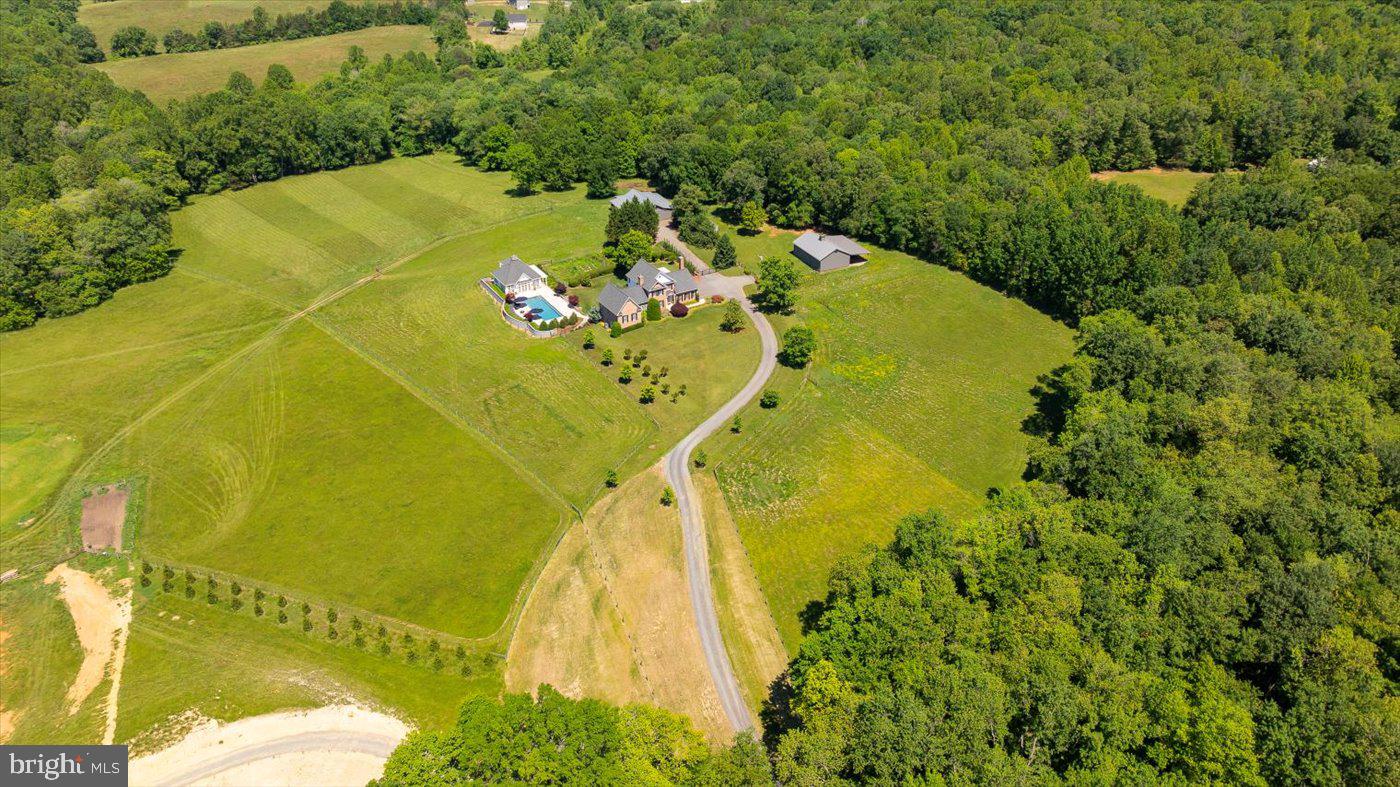 SEVEN SPRINGS FARM - Farm