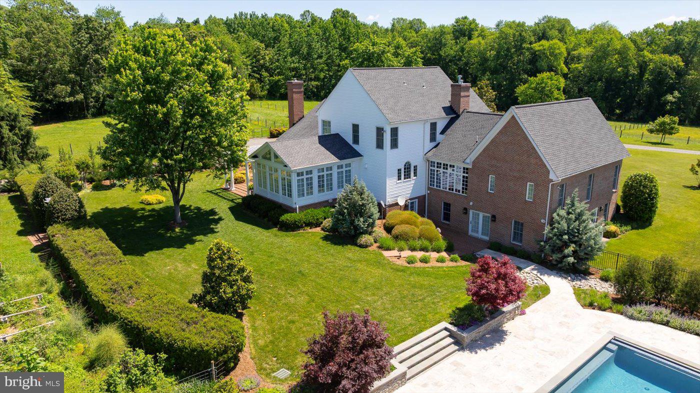 SEVEN SPRINGS FARM - Farm