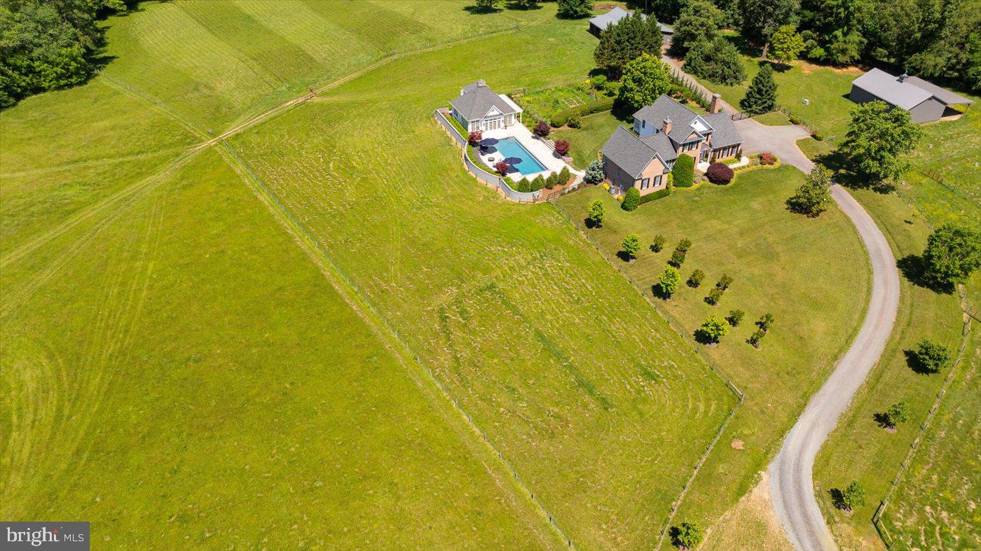 SEVEN SPRINGS FARM - Farm