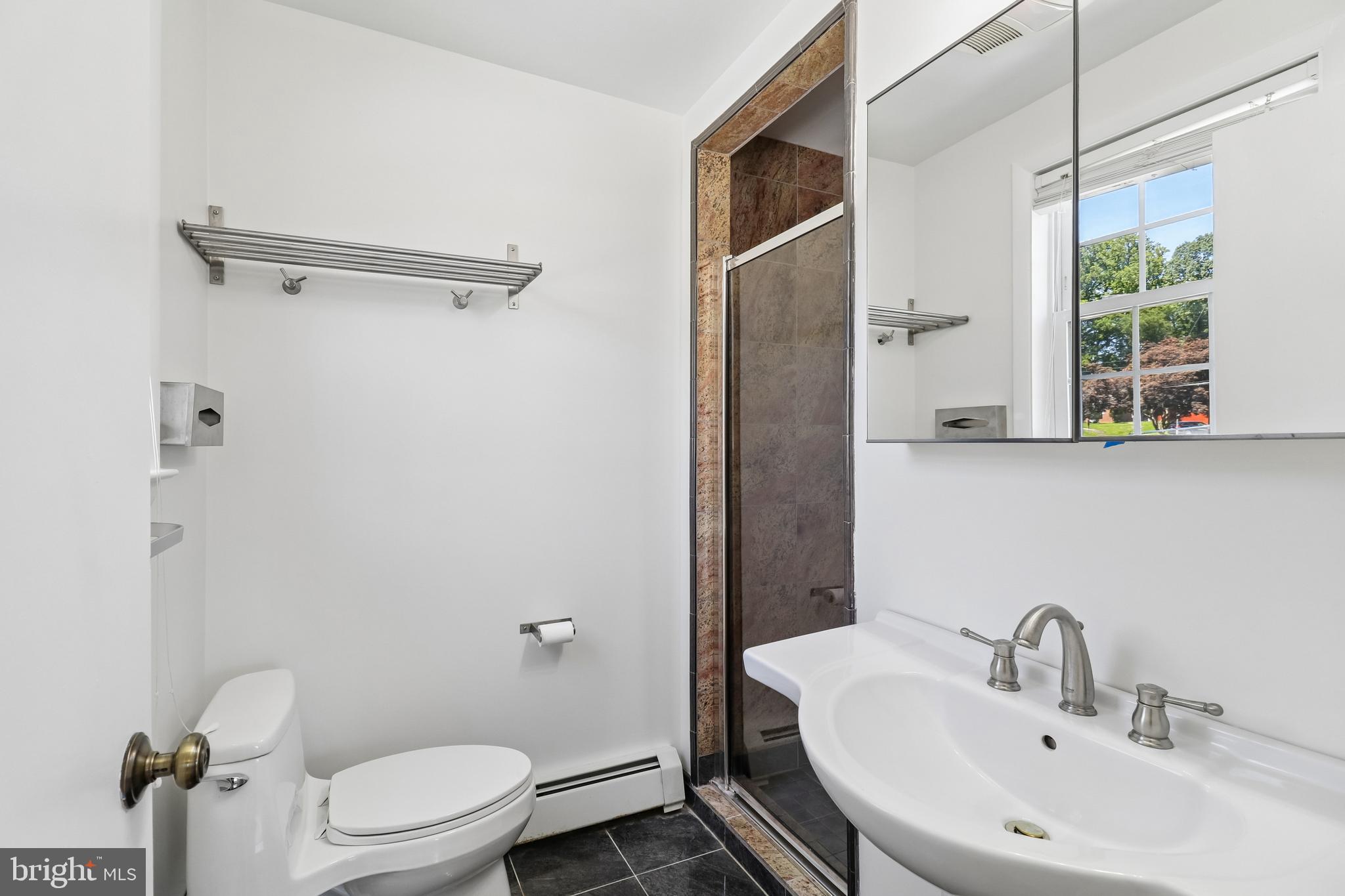 BURNT MILLS GAR-VILL - Residential