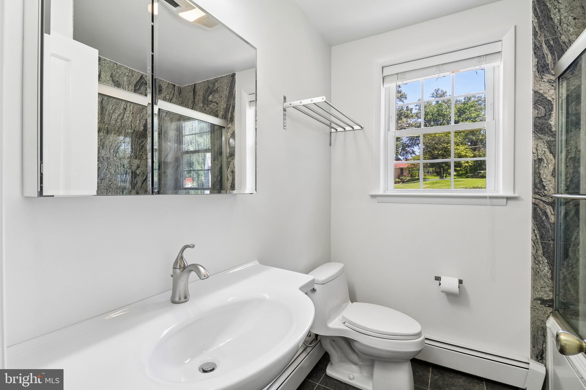 BURNT MILLS GAR-VILL - Residential