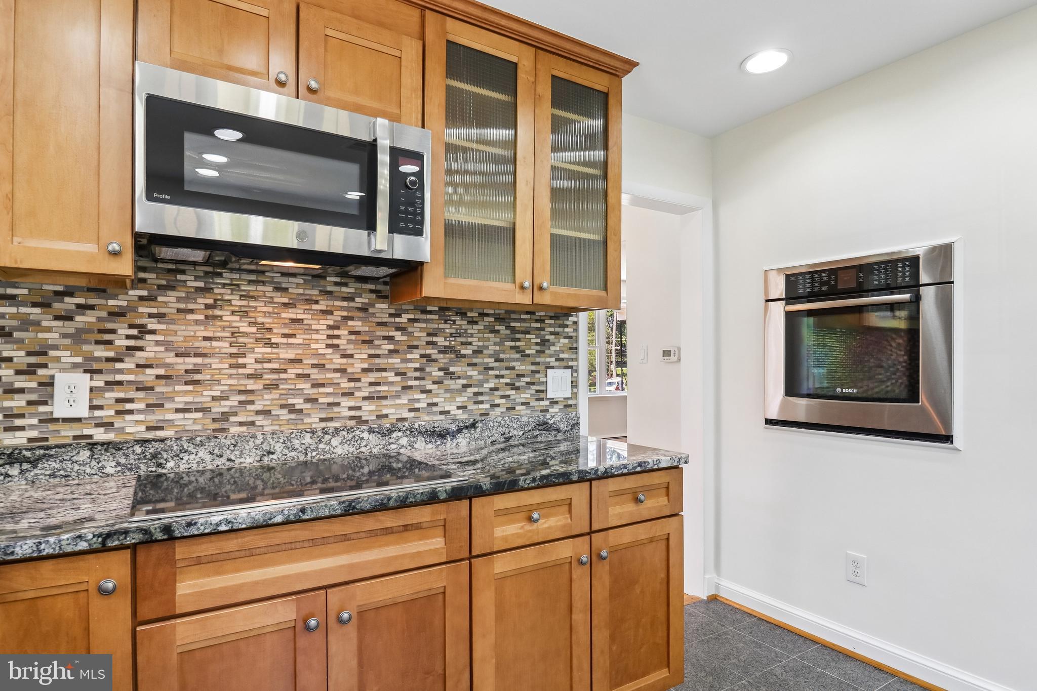 BURNT MILLS GAR-VILL - Residential