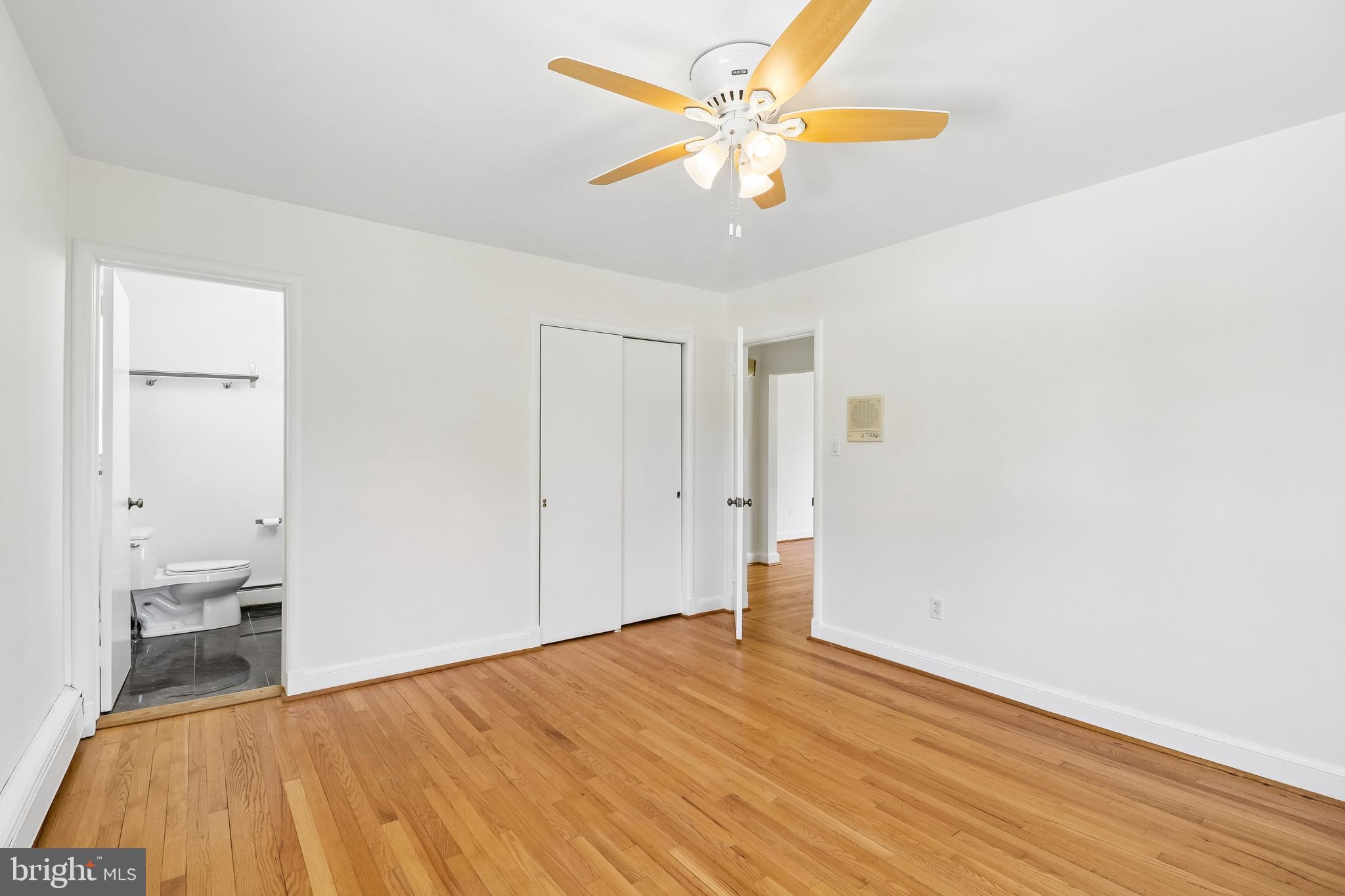 BURNT MILLS GAR-VILL - Residential