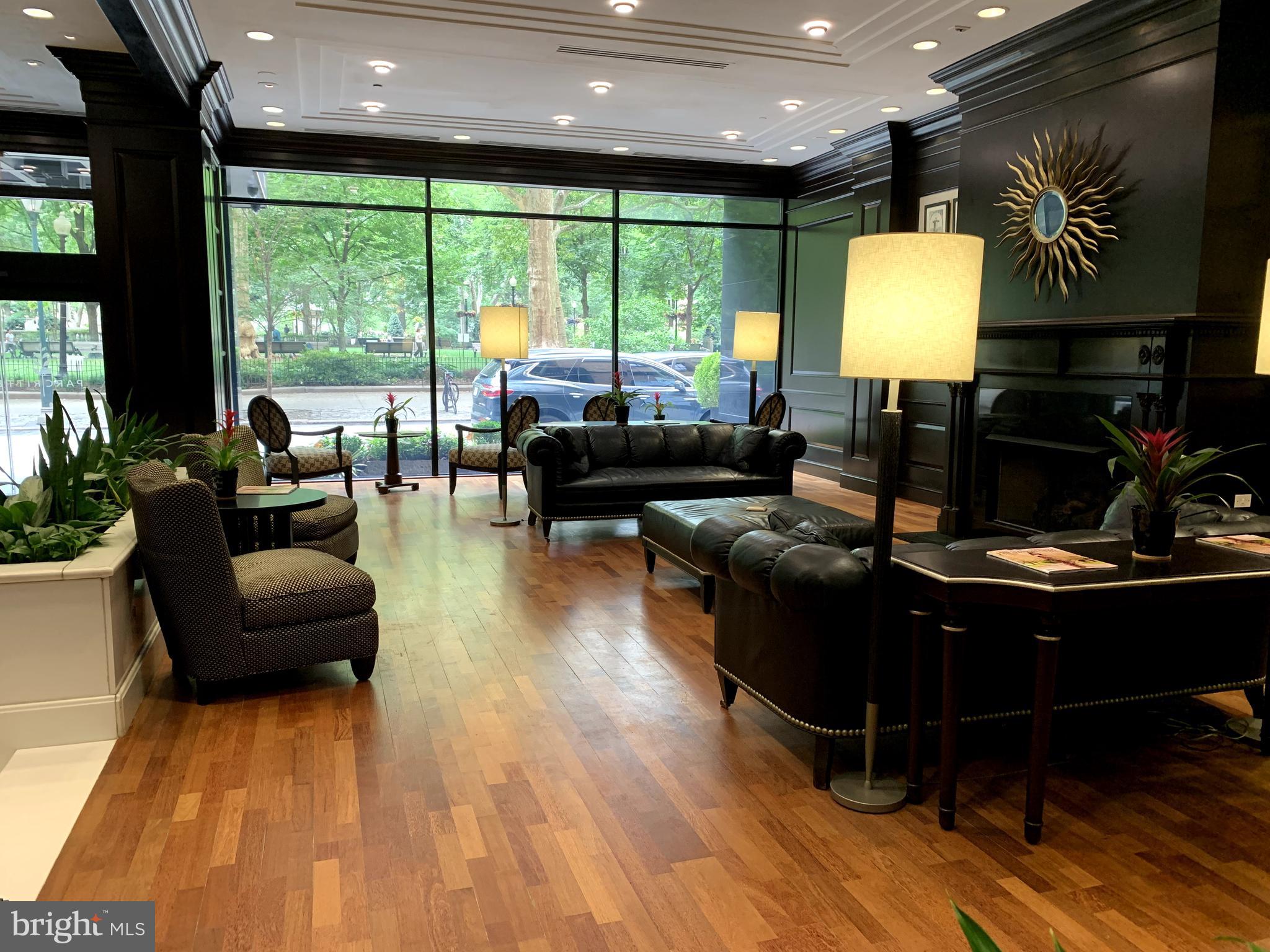 RITTENHOUSE SQUARE - Residential