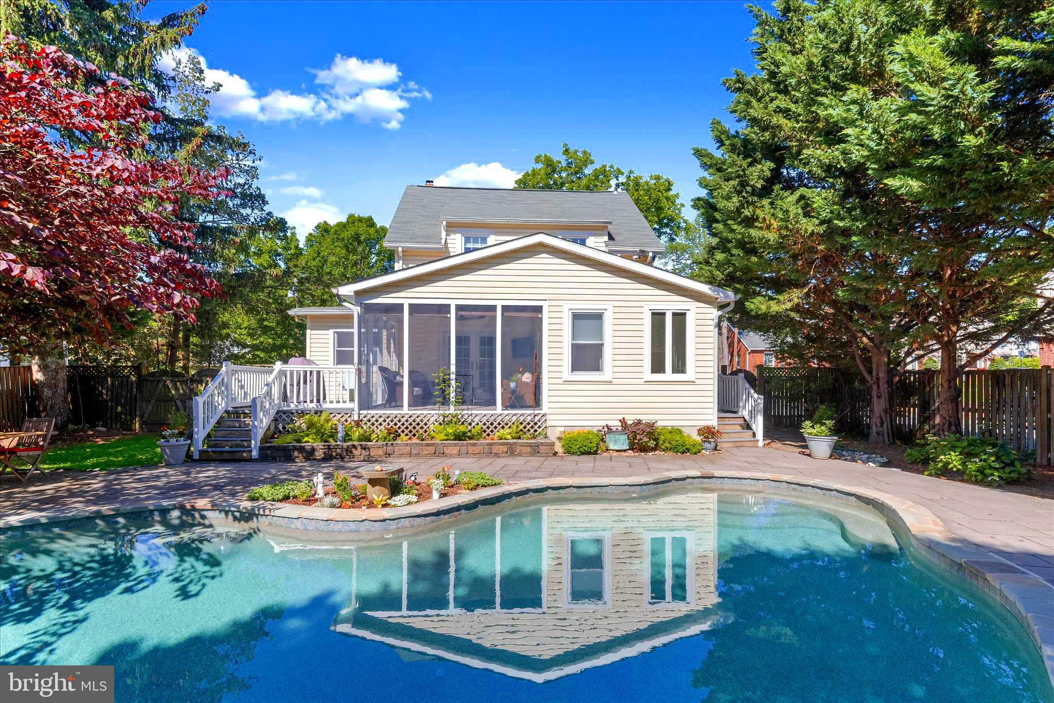 SUMMIT PARK - Residential