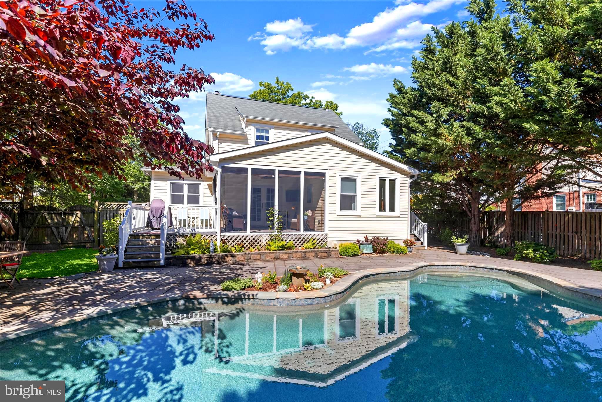 SUMMIT PARK - Residential