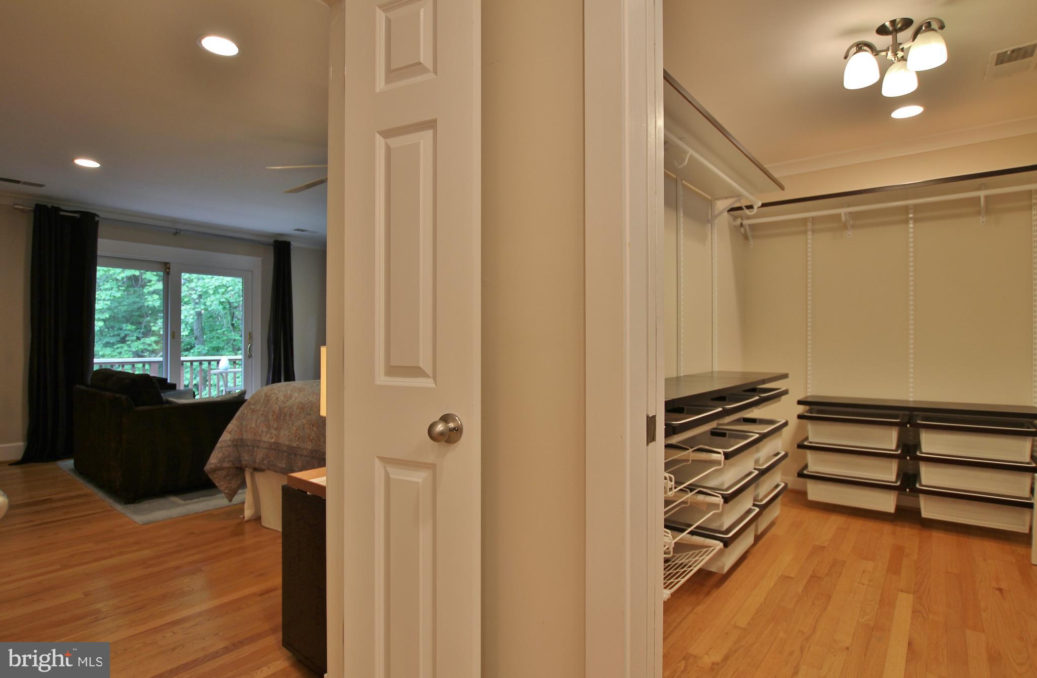 BROYHILL FOREST - Residential