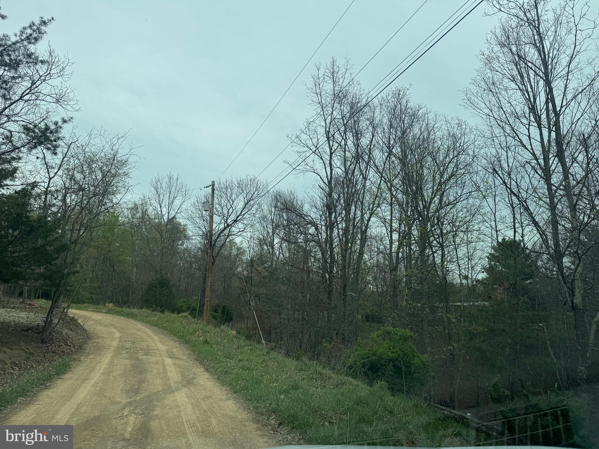 CEDAR RUN - Land