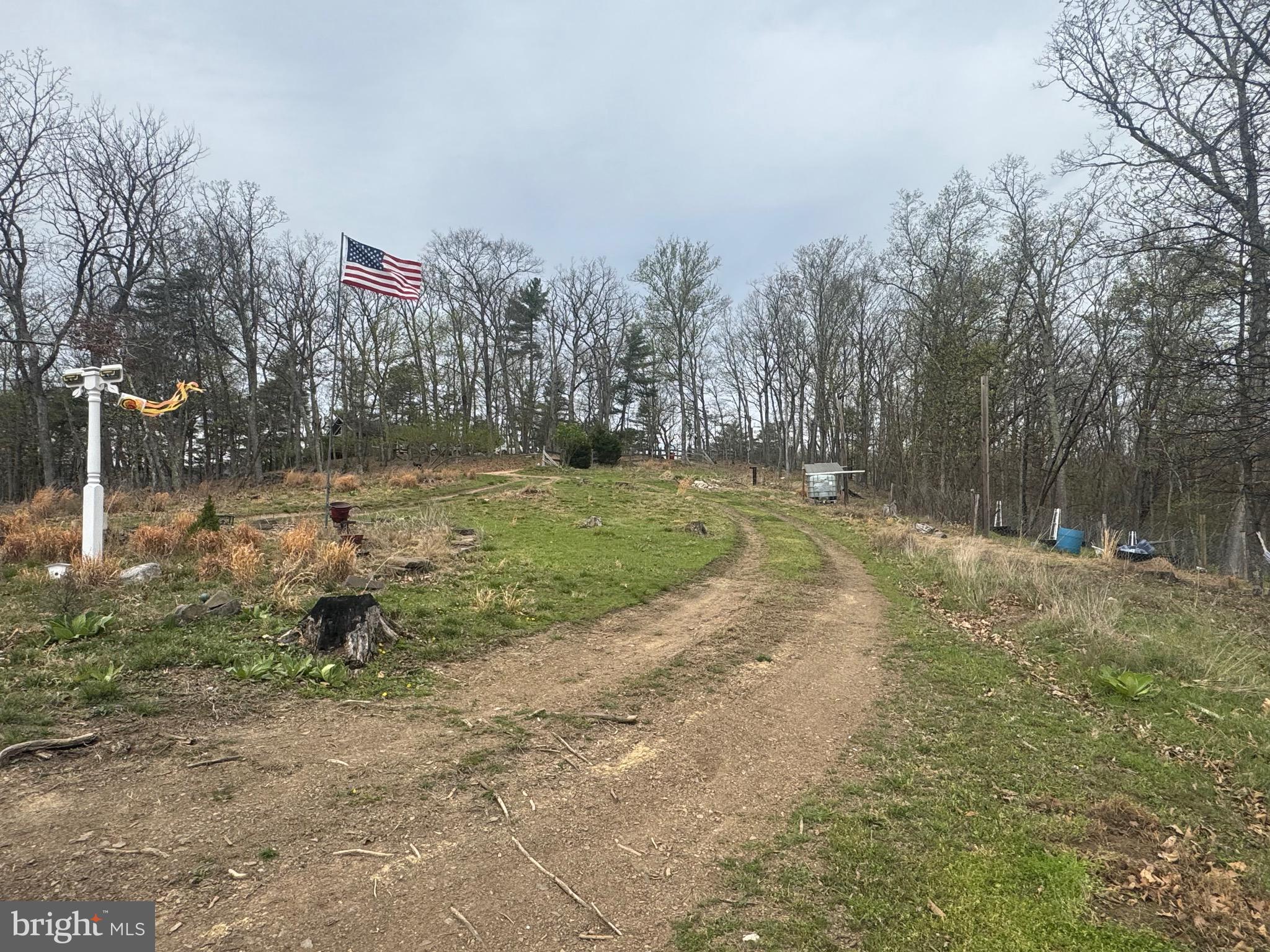 CEDAR RUN - Land