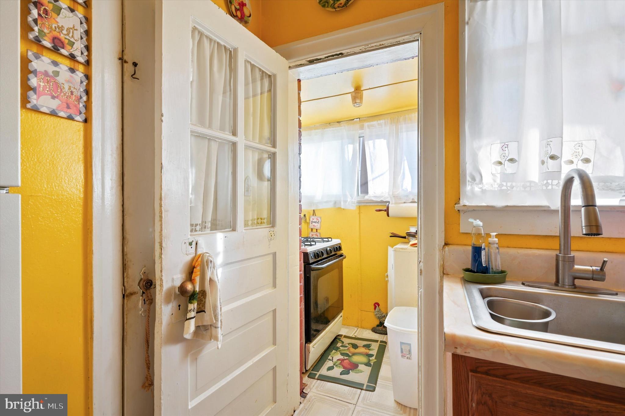 WEST OAK LANE - Residential