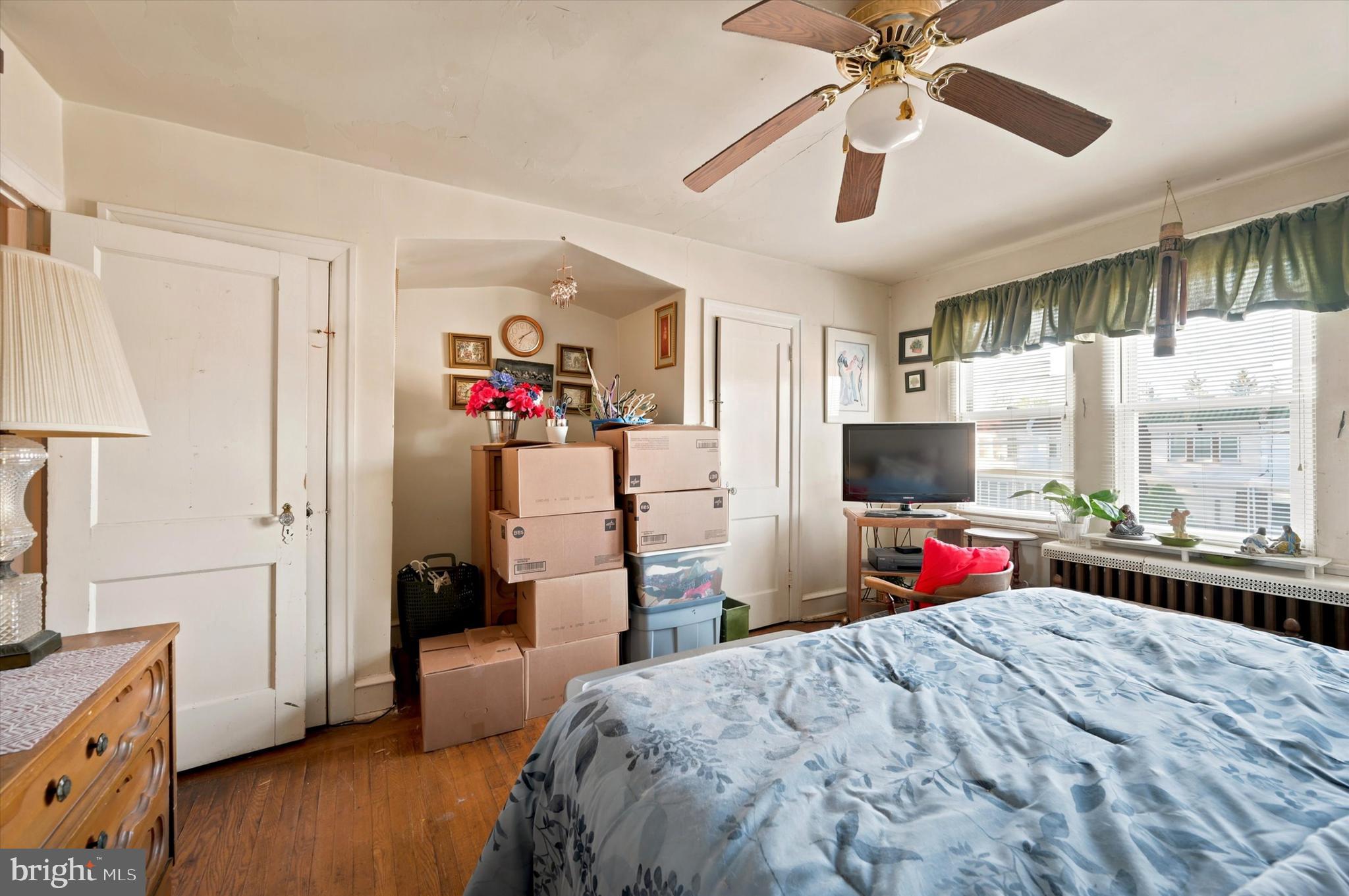 WEST OAK LANE - Residential