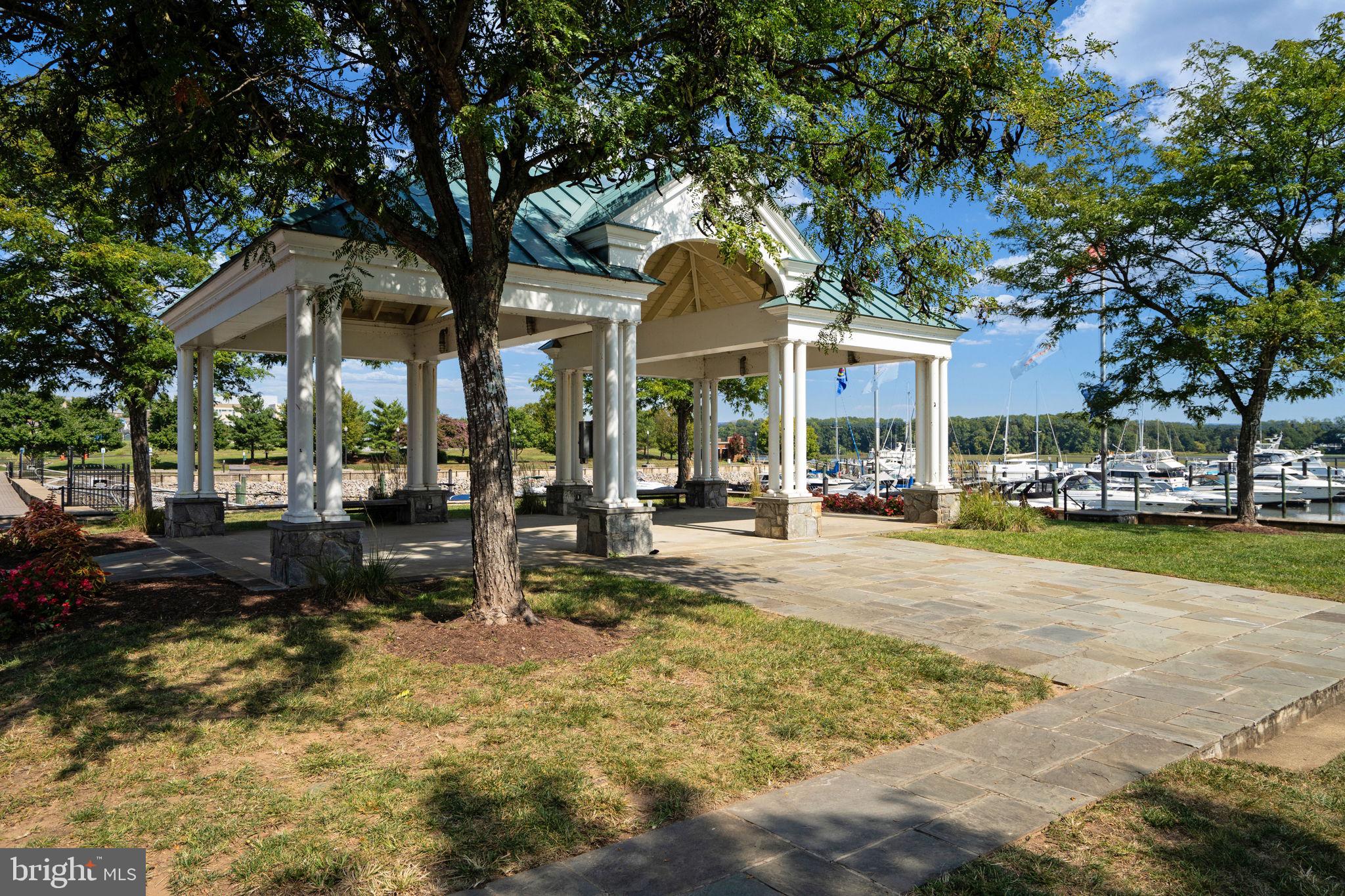 BELMONT BAY - Residential