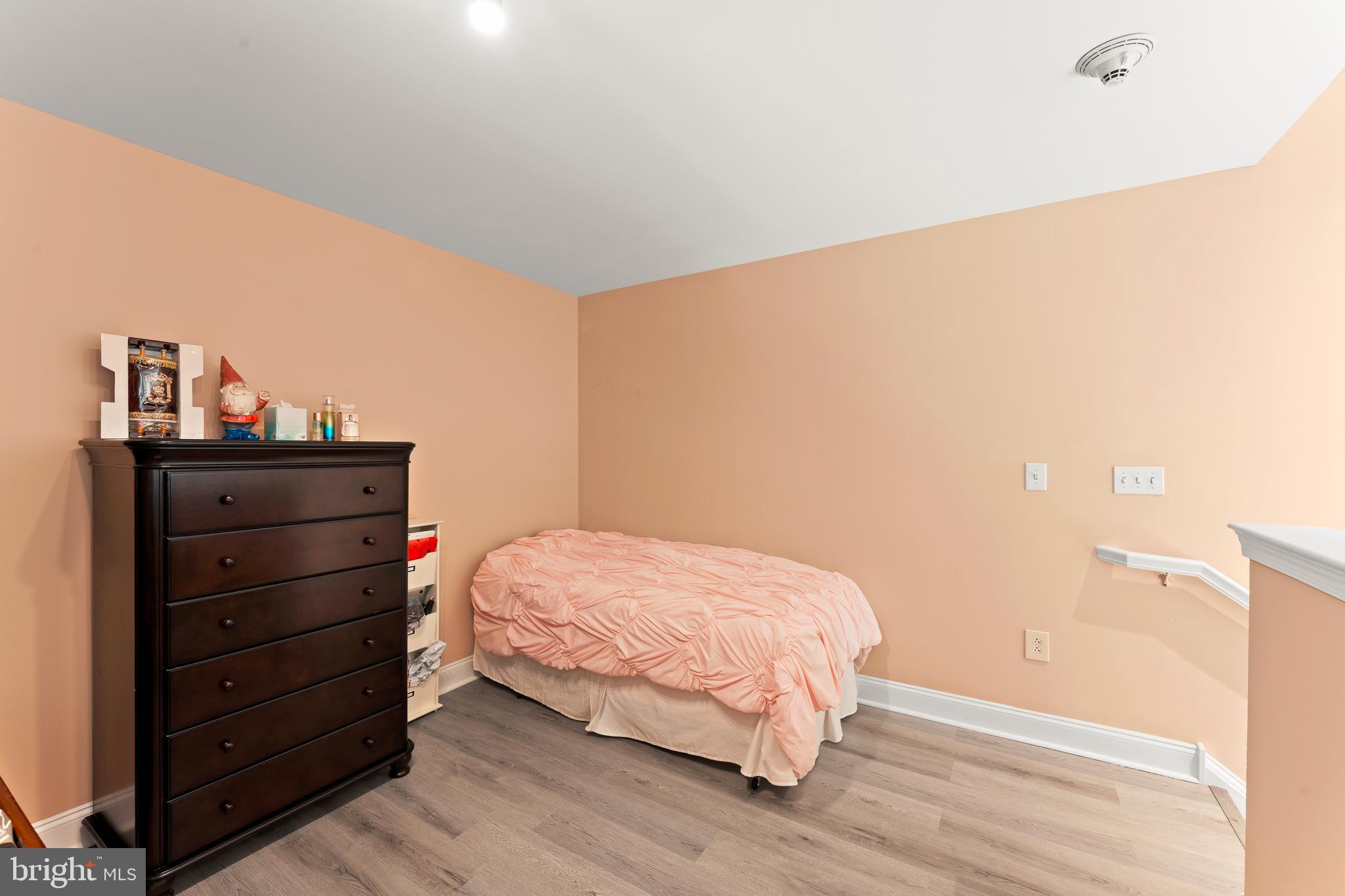 HUNTINGDON PLACE - Residential