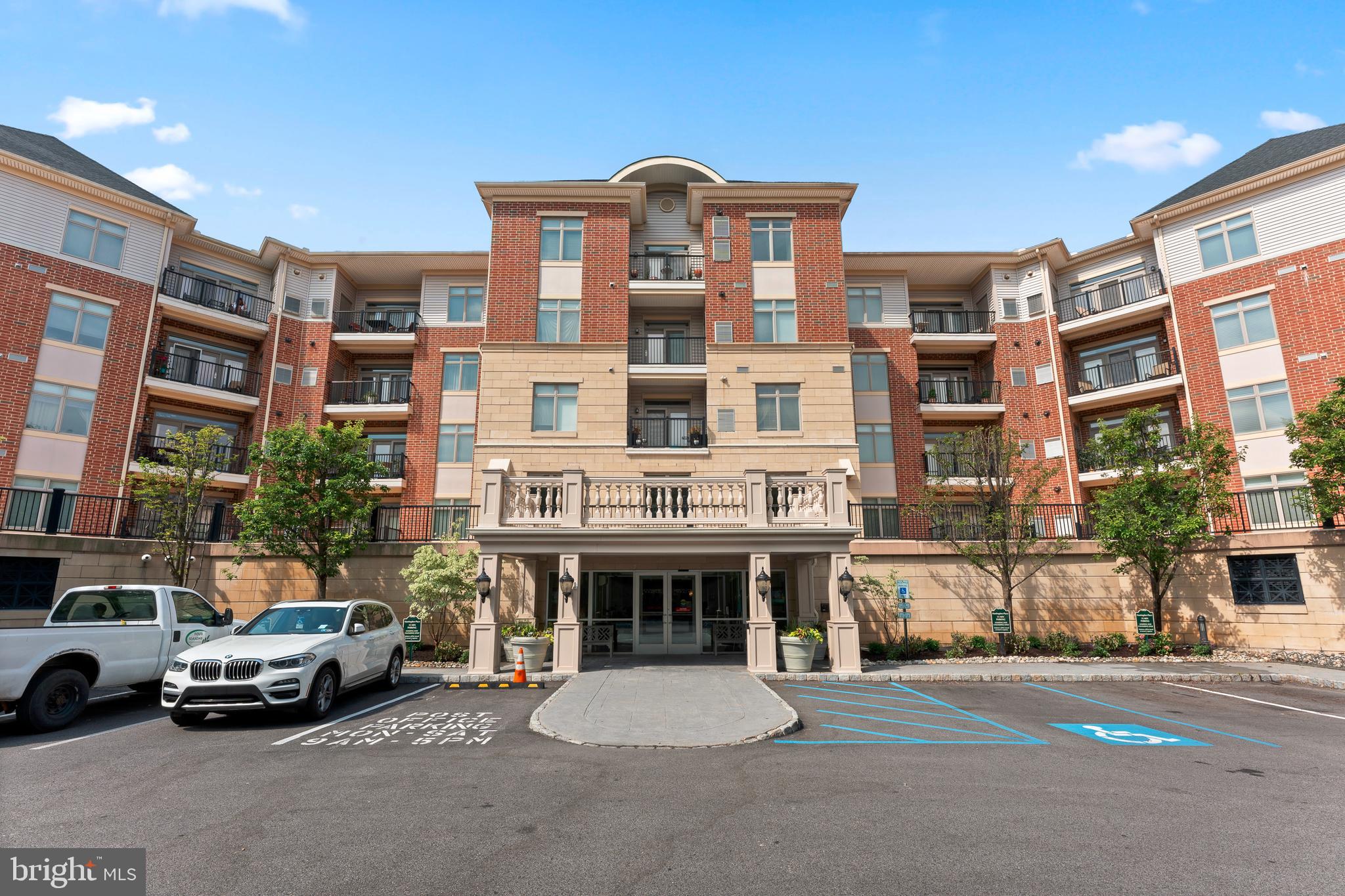HUNTINGDON PLACE - Residential