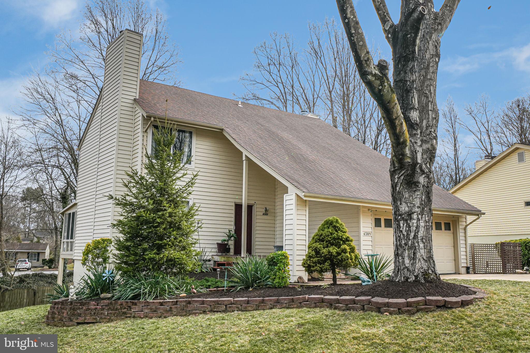 $6490.00 towards closing costs or a rate buy-down!  Stunning Contemporary Home in Montclair’s Country Club Lake Subdivision . Located on a quiet cul-de-sac, this spectacular three-level home offers space, comfort, and a prime location near a private beach! 🛏 4+ Bedrooms | 3.5 Bathrooms | Walk-Out Lower Level . Features You'll Love: Contemporary design with an open-concept layout Newer kitchen appliances opening to the living area with a cozy fireplace and gleaming hardwood floors Spacious upper-level bedrooms, including a primary suite with a double walk-in closet & updated shower Versatile walk-out lower level with a second fireplace, wet bar, potential 5th bedroom, additional room (great for an office or craft room), and full bath Expansive three-season room spanning the length of the home, filled with natural light Fenced-in backyard for privacy and outdoor enjoyment. Windows (2023) Heat Pump (2019) Hot water heater (2020)  Prime Location: Close to Ft. Belvoir, Quantico, I-95 & Rt. 1 for an easy commute. OmniBus 952 Express Route to the Pentagon 30 Minutes. Enjoy nearby playgrounds, parks, trails, and the community beach! Don’t miss this exclusive opportunity to own a home in one of Montclair’s most desirable neighborhoods! 

VA Assumable Loan is Available if the buyer is eligible.