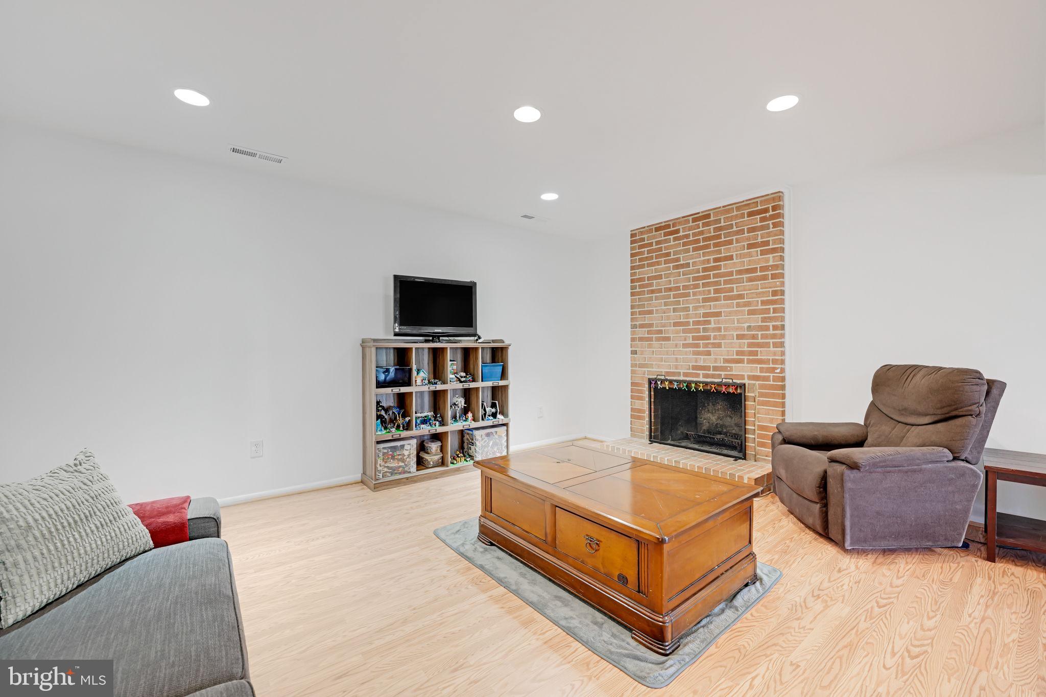 MONTCLAIR - Residential