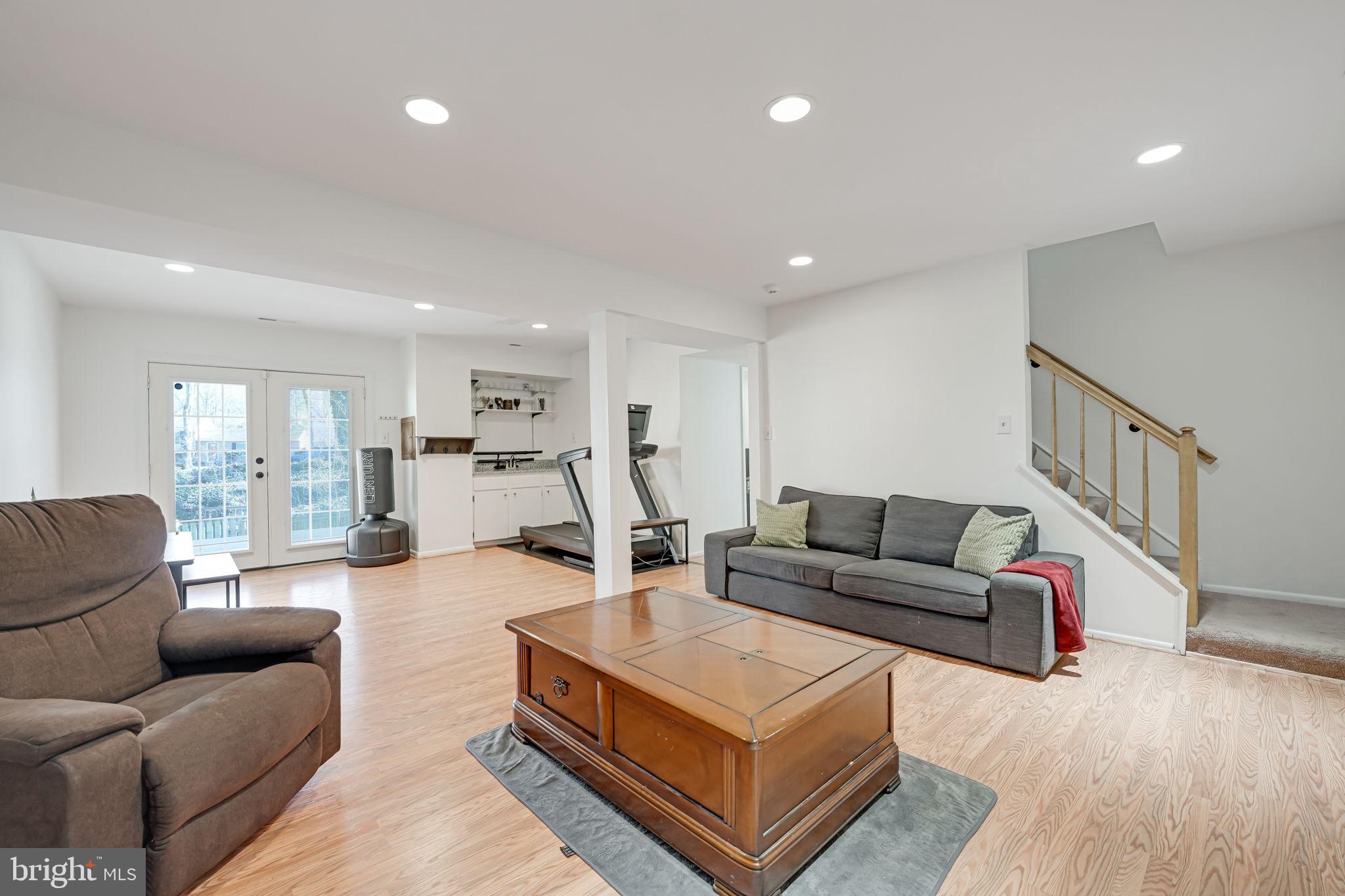 MONTCLAIR - Residential