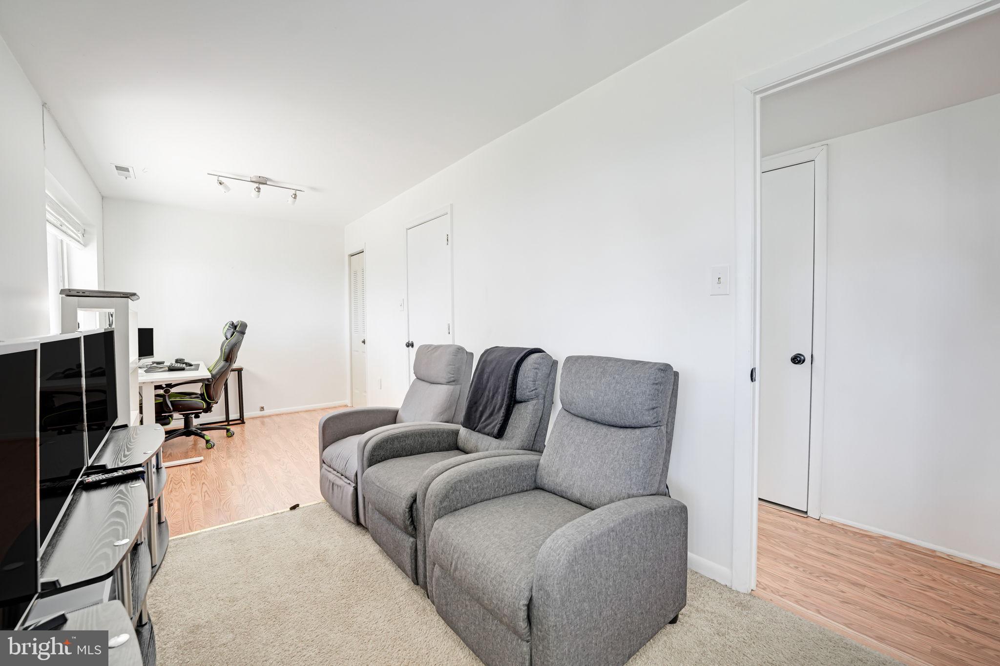 MONTCLAIR - Residential