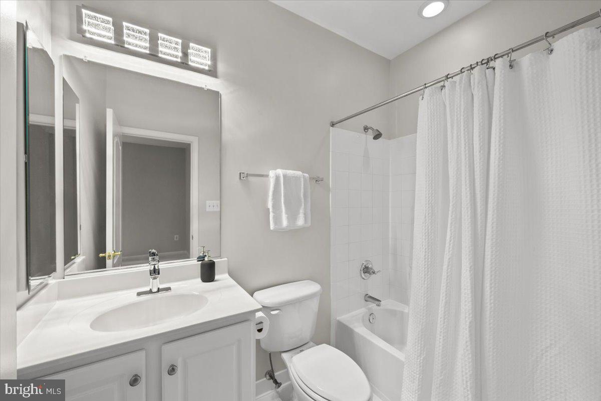 ACCOTINK BLUFF ESTATES - Residential
