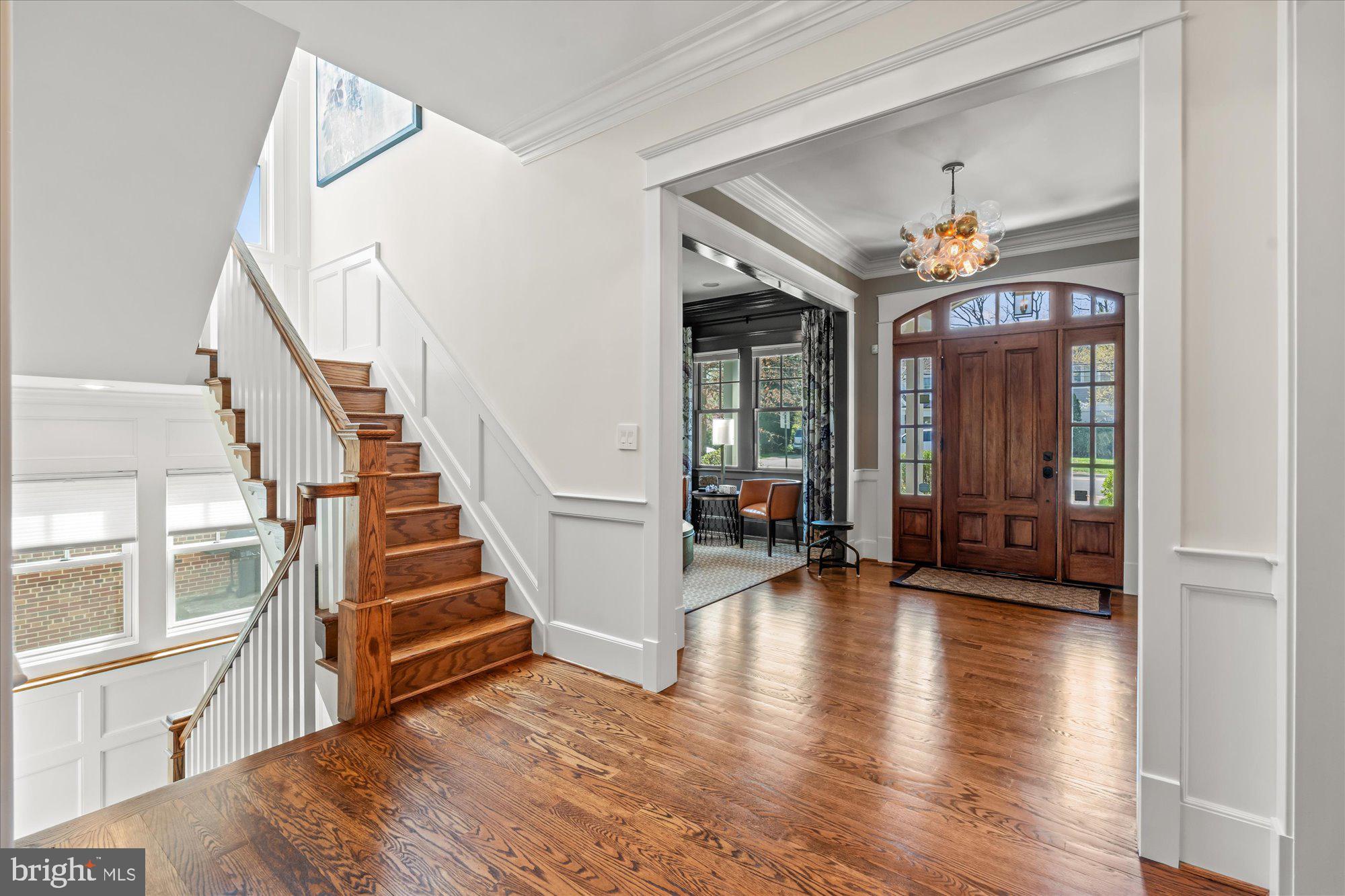 WILLIAMSBURG VILLAGE - Residential