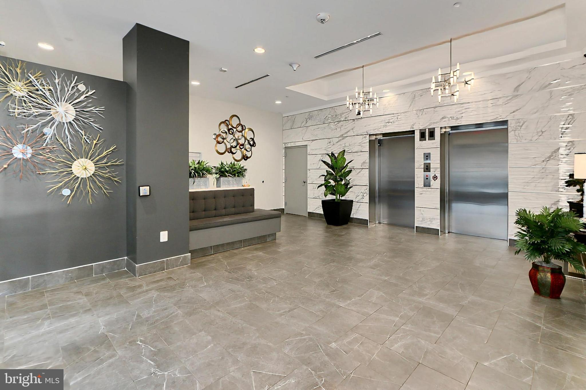 CLARENDON - Residential
