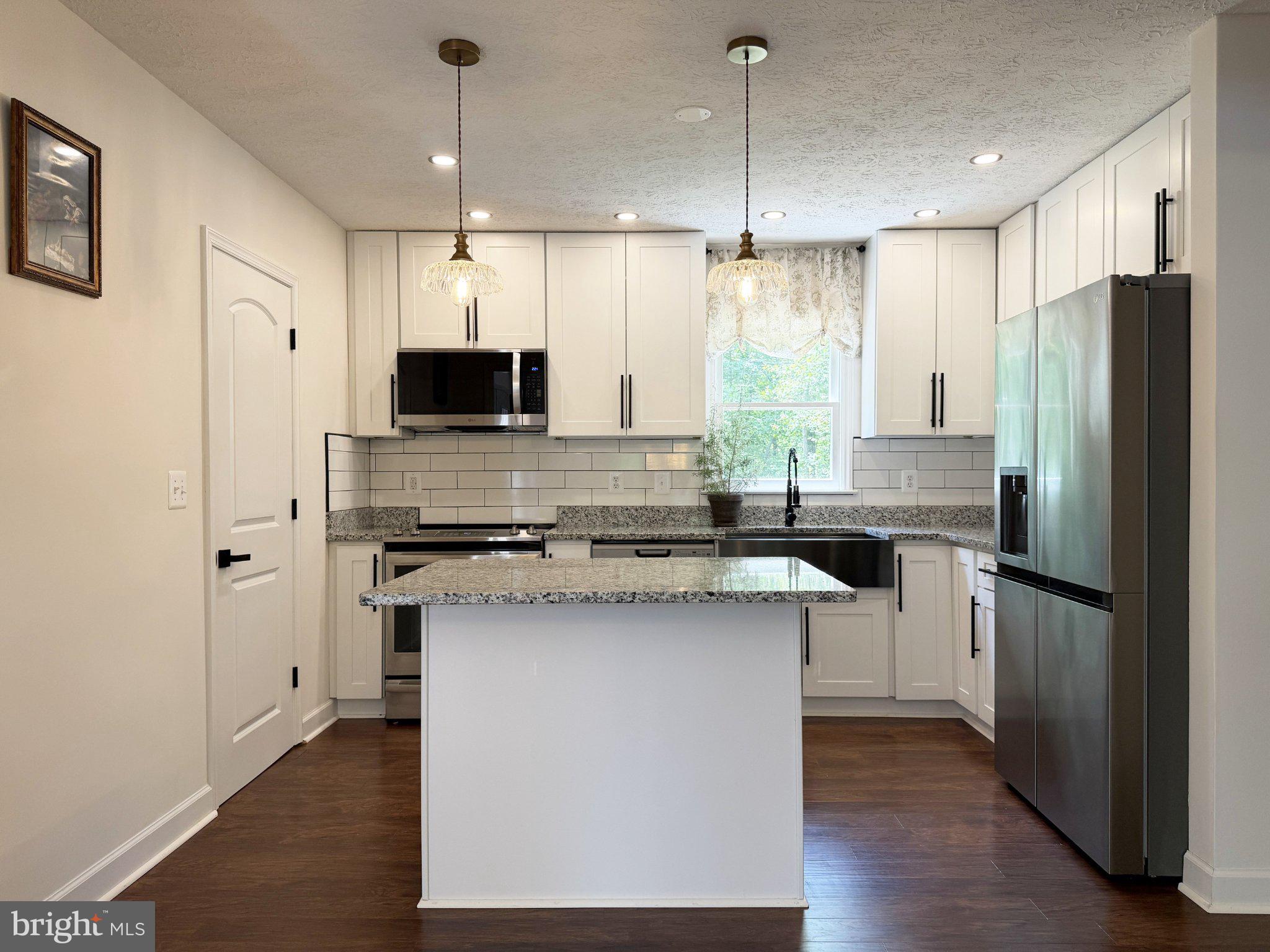 DEEP CREEK - Residential