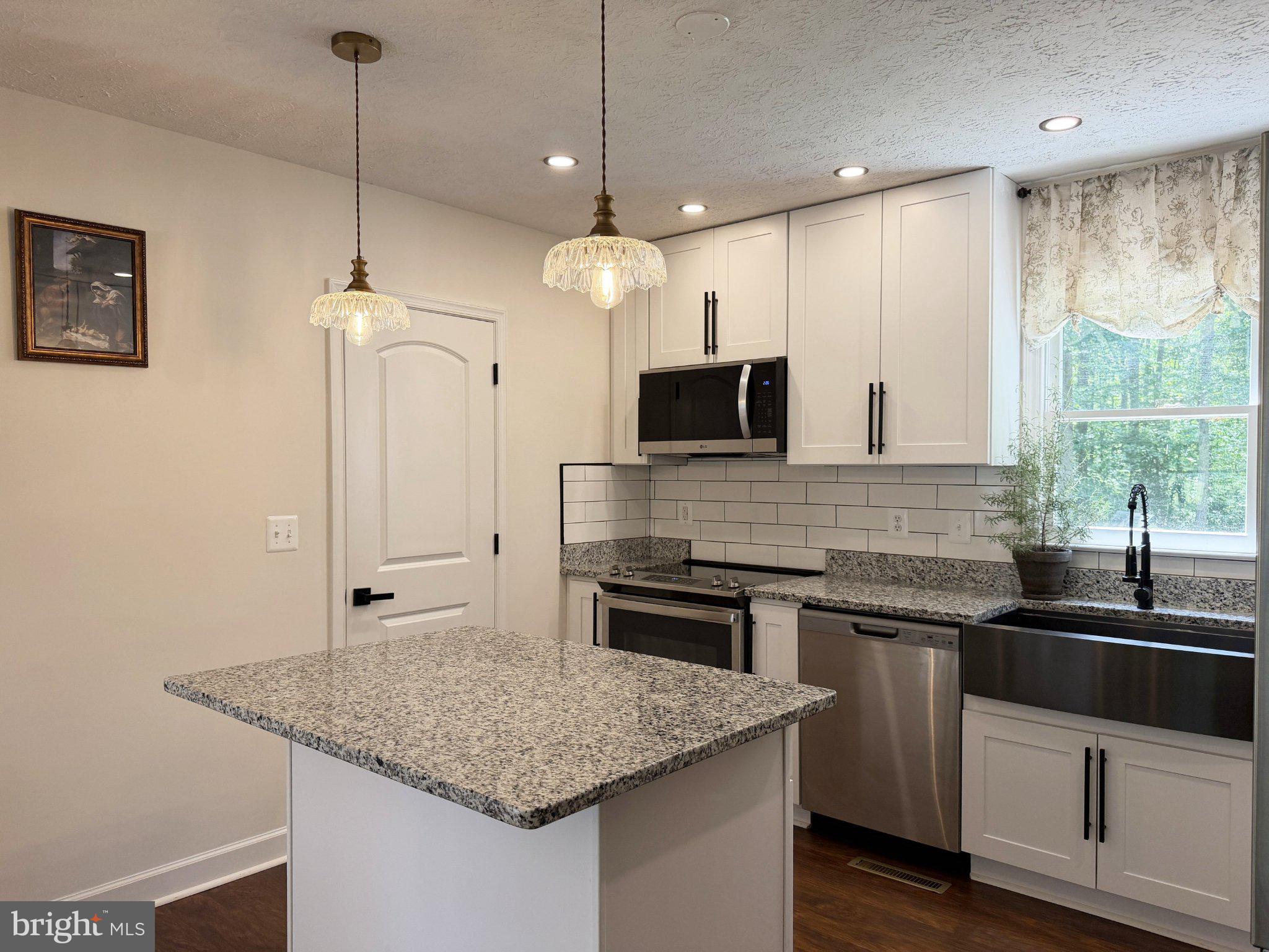 DEEP CREEK - Residential