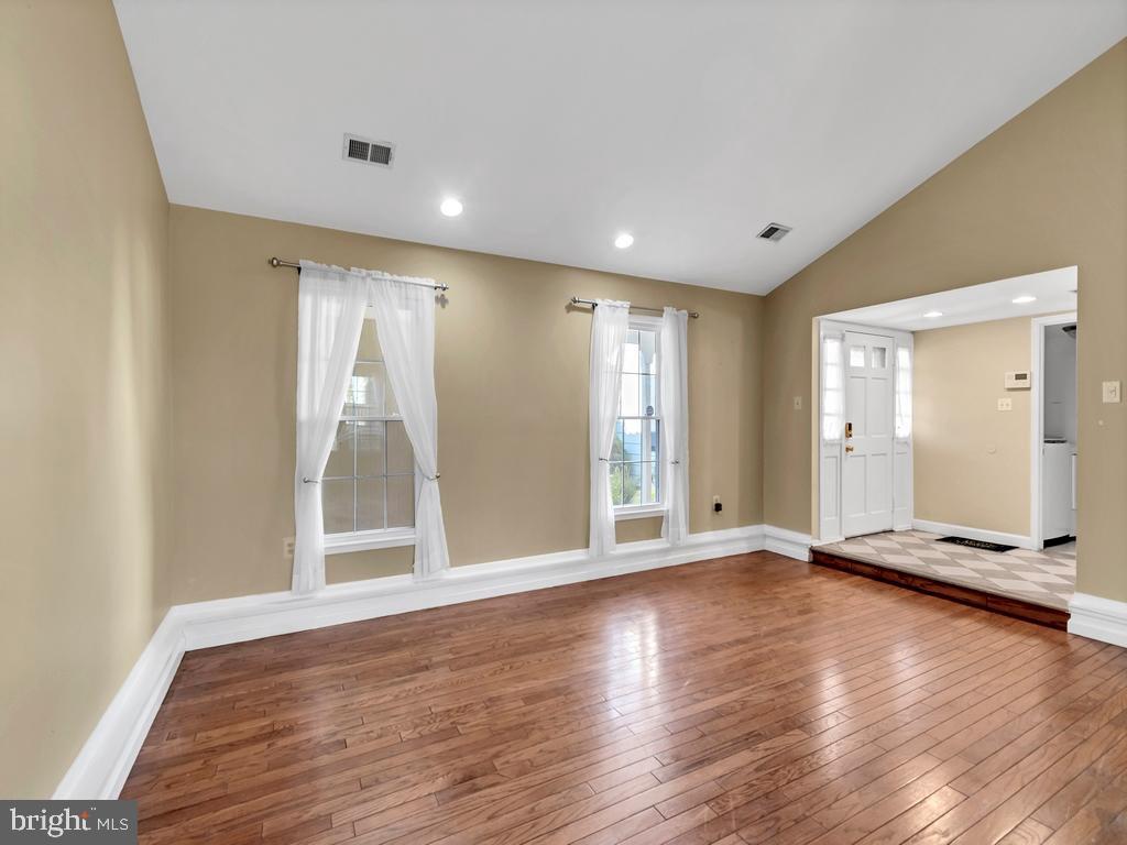 POINTER RIDGE - Residential Lease