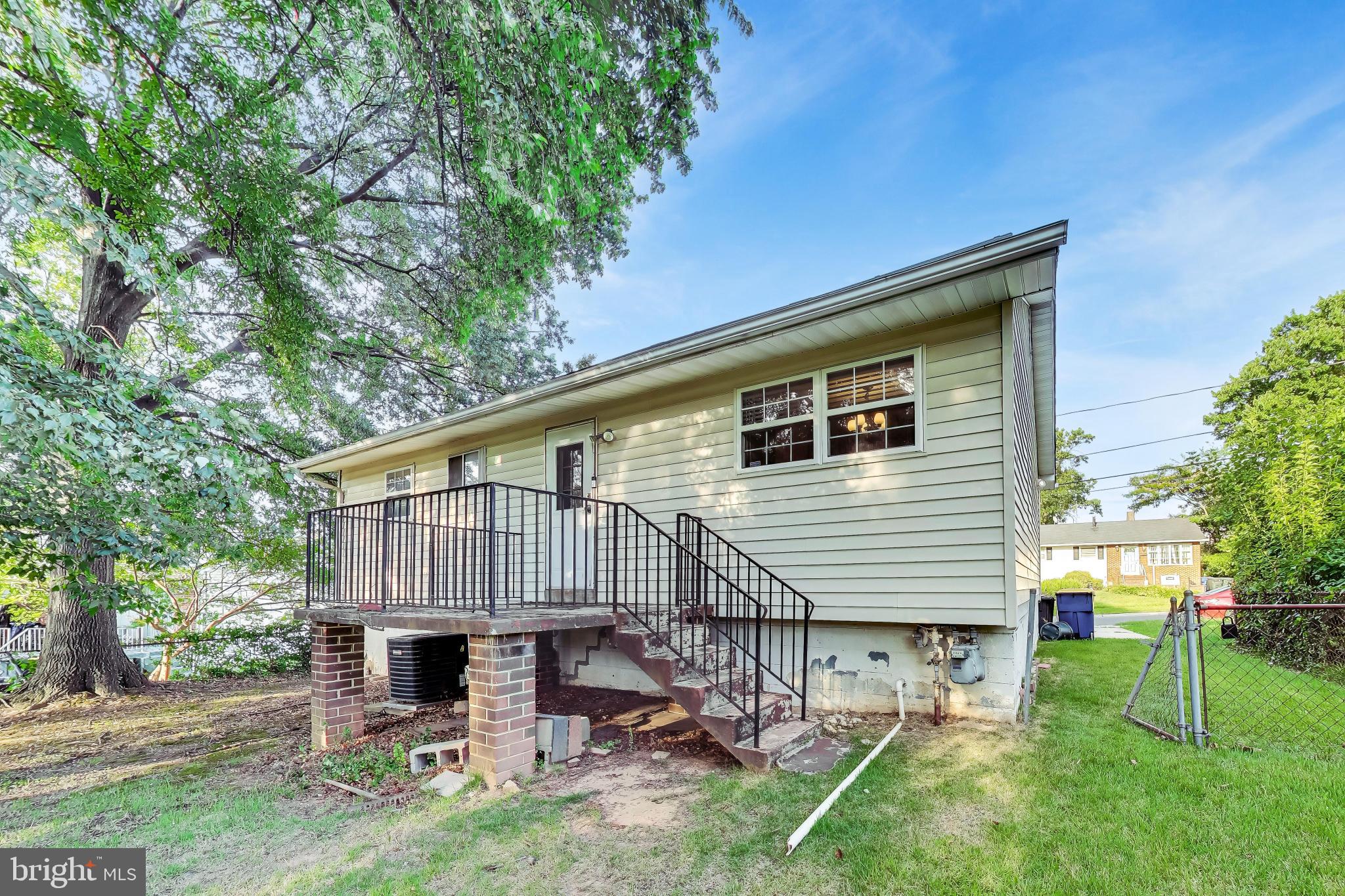 GLENARDEN WOODS - Residential
