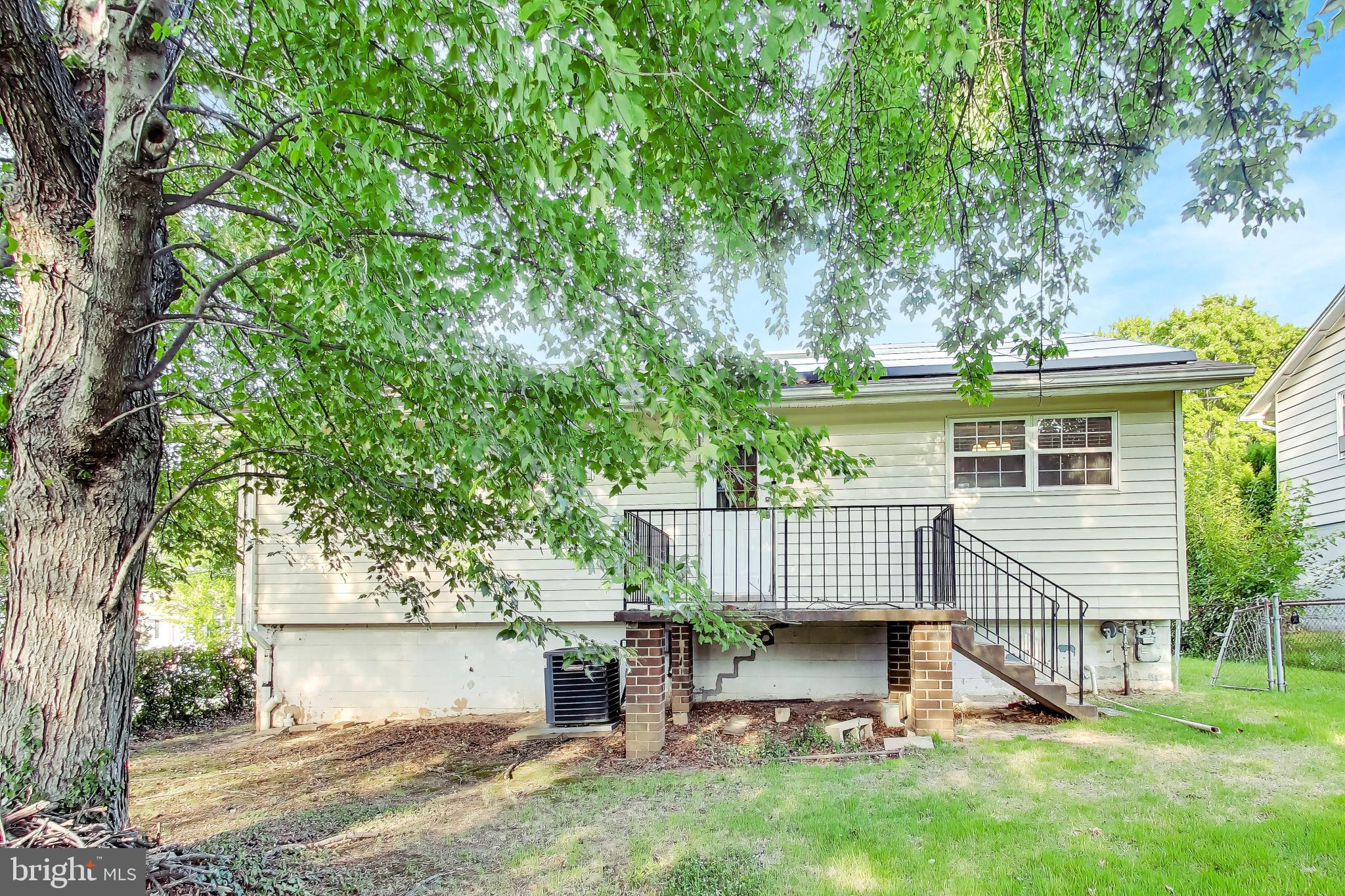 GLENARDEN WOODS - Residential