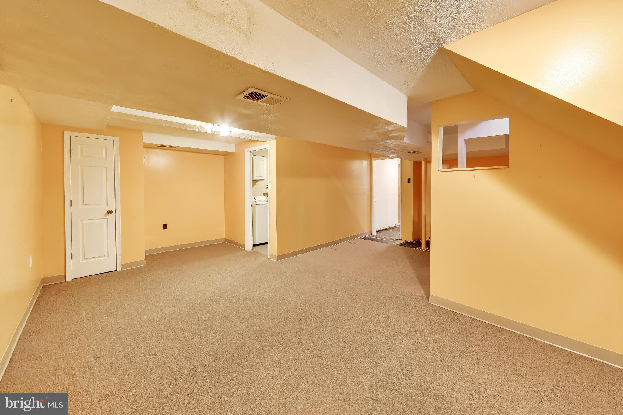 GLENARDEN WOODS - Residential