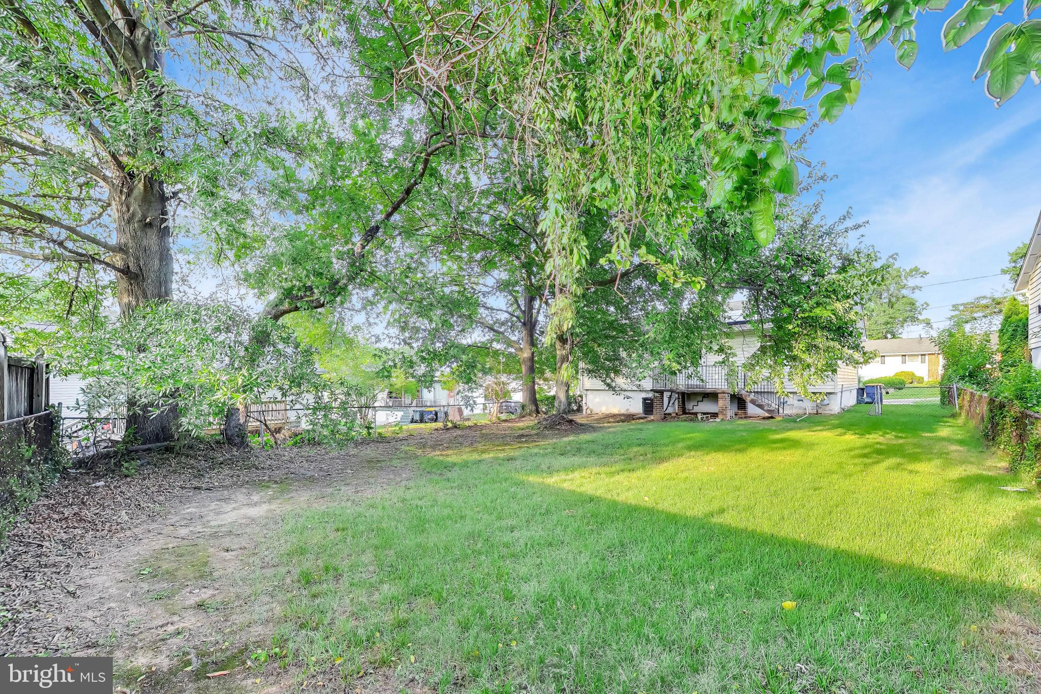 GLENARDEN WOODS - Residential