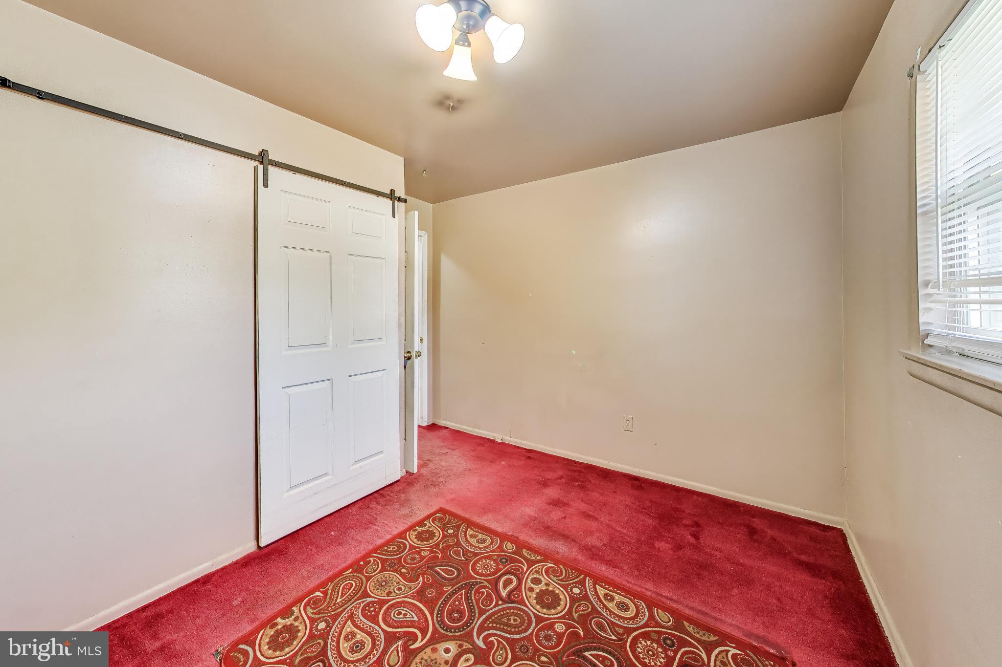 GLENARDEN WOODS - Residential