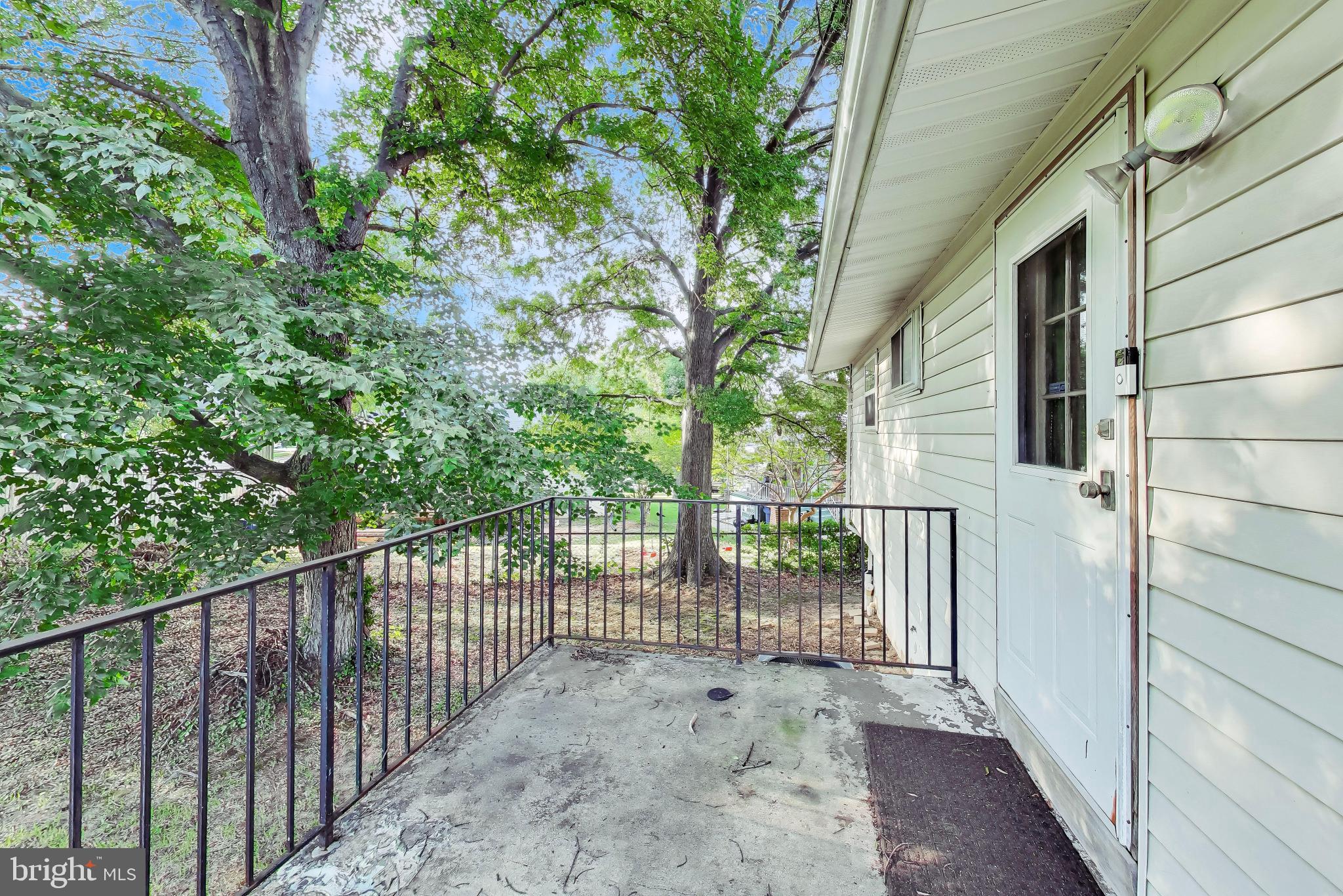 GLENARDEN WOODS - Residential