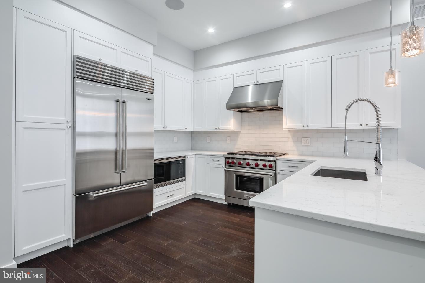 BELLA VISTA - Residential