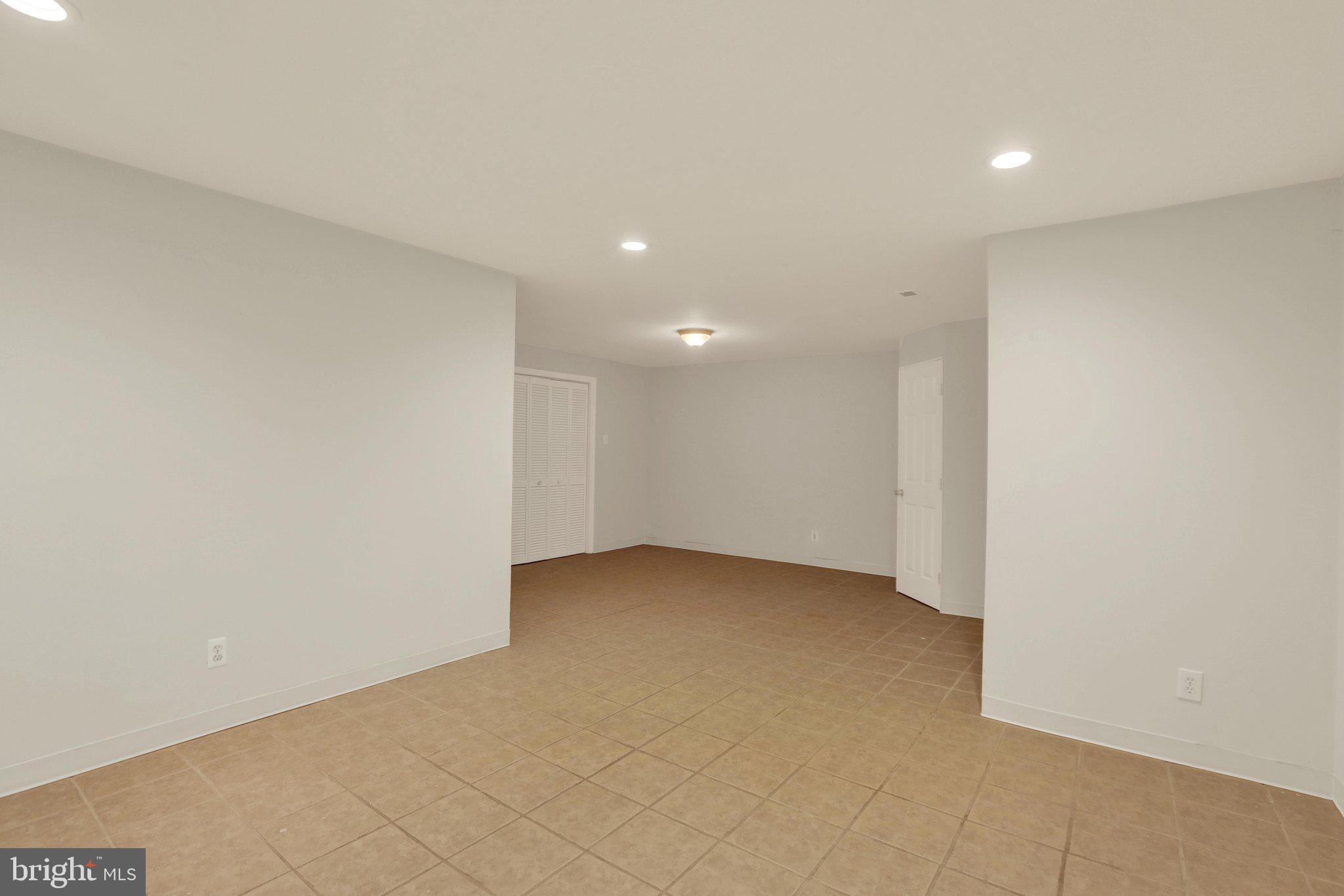 GLENNBROOK - Residential