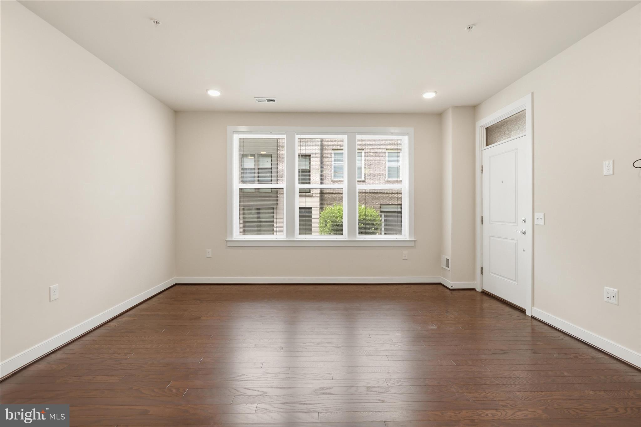 METROPARK AT ARROWBROOK - Residential