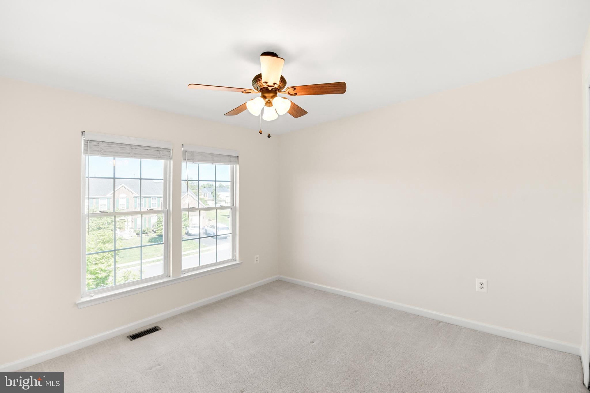 BROOKFIELD - Residential